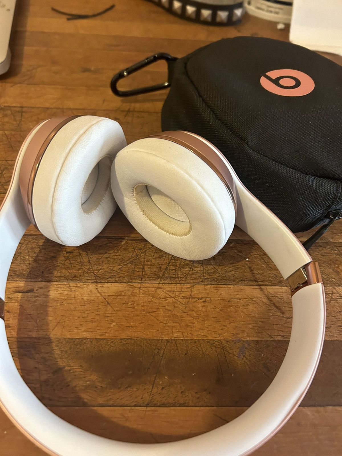 Beats By Dre Beats Solo3 Wireless On-Ear Headphones Size ONE SIZE - 2 Thumbnail
