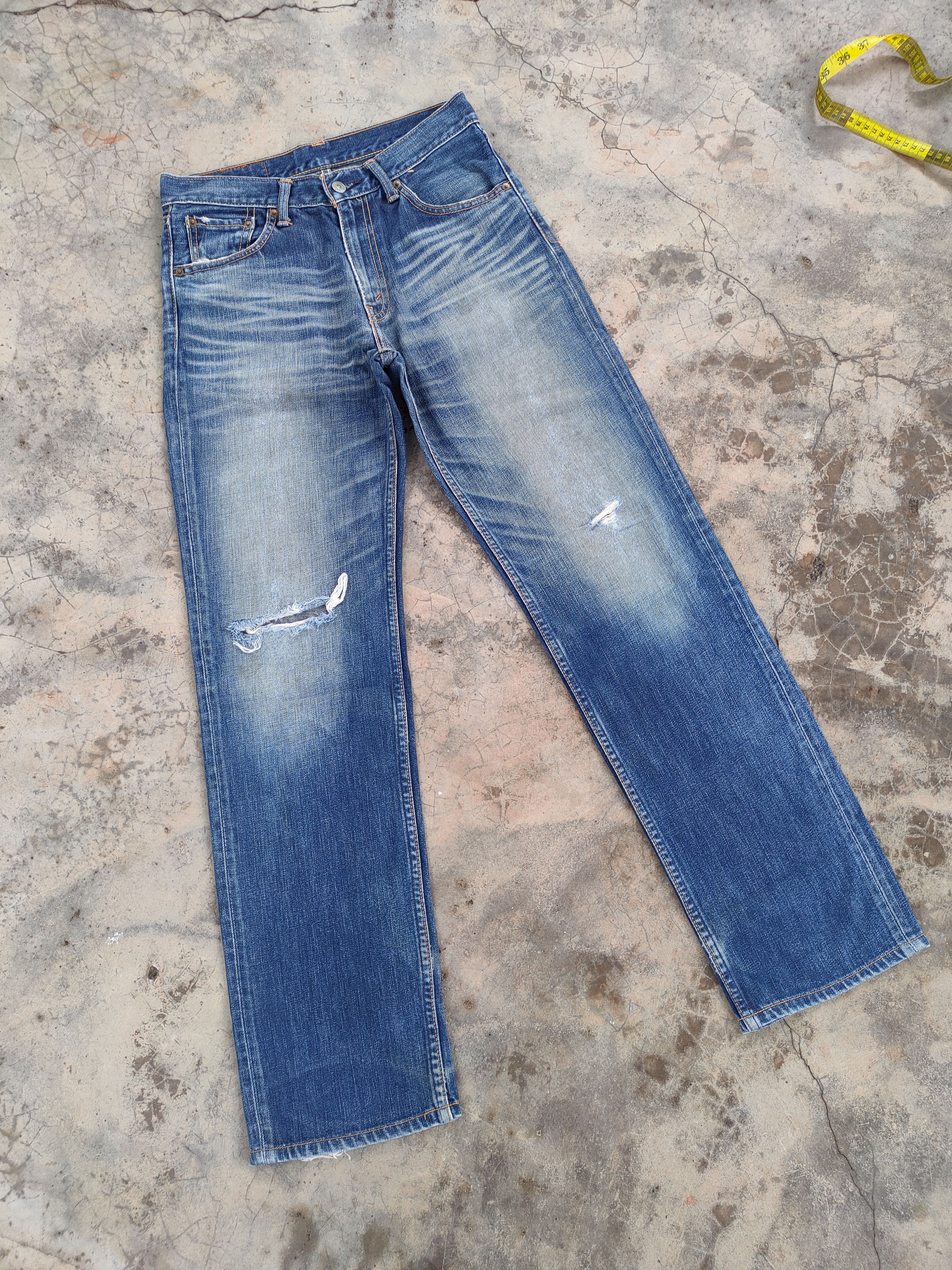 Jean × Levi's VINTAGE LEVI'S 702 RIPPED JEANS DENIM PANTS Size US 30 / EU 46 - 2 Thumbnail