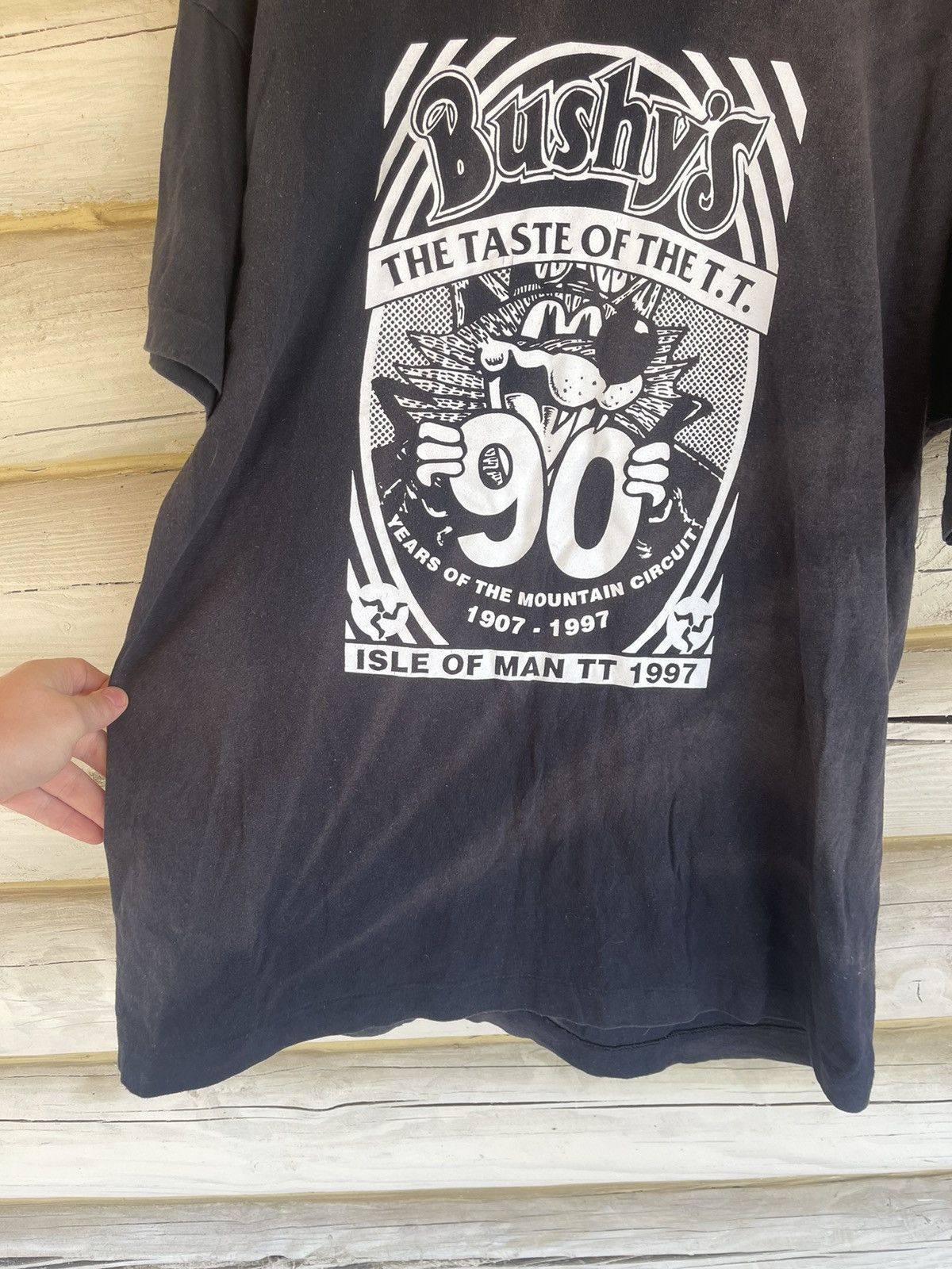Vintage 1997 Bushys Isle Of Man TT black t-shirt tee Size US XL / EU 56 / 4 - 4 Thumbnail