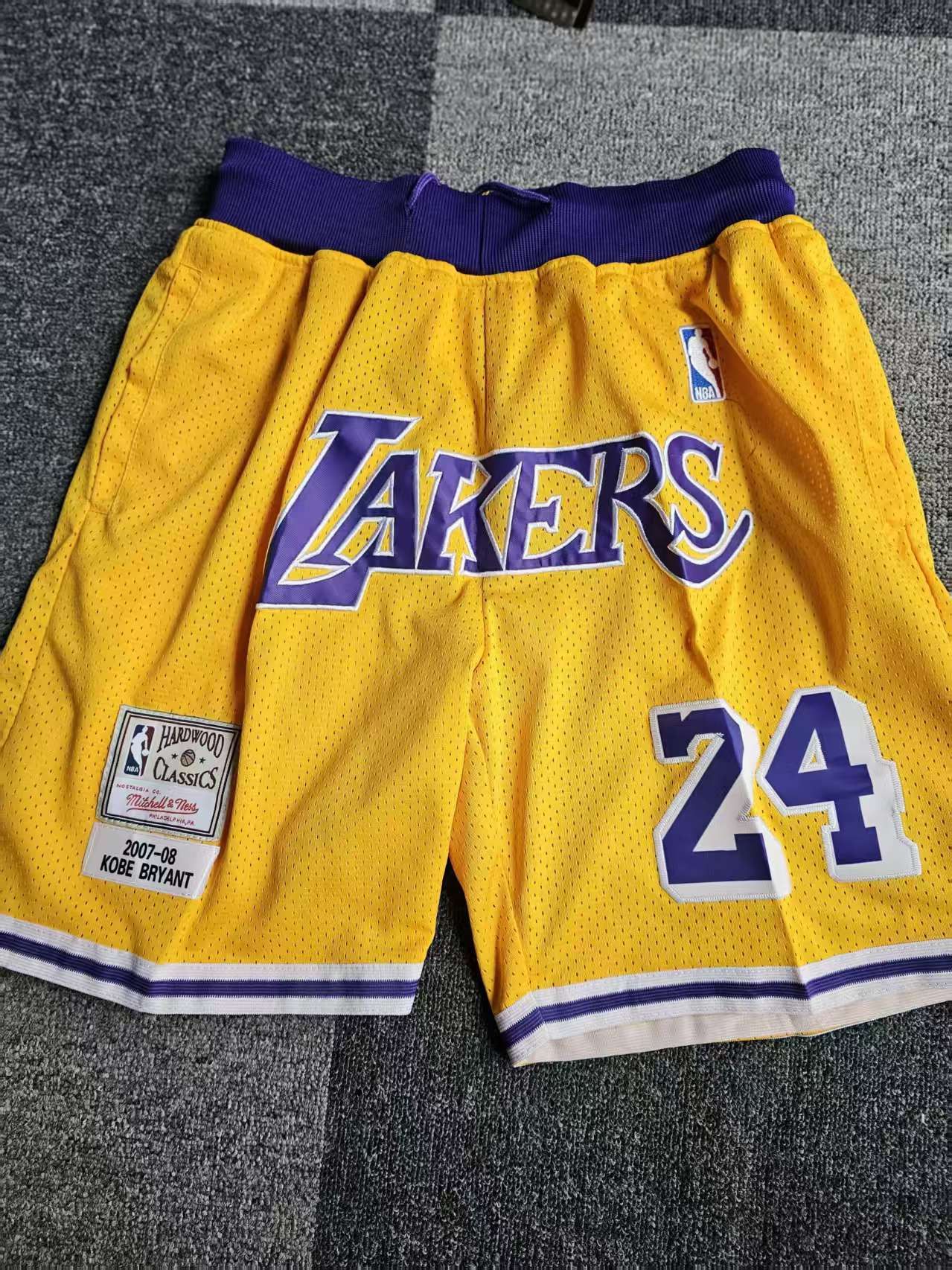 NBA Kobe Bryant Short Laker 24 Short Pocket Short XXL Size US 38 / EU 54 - 1 Thumbnail