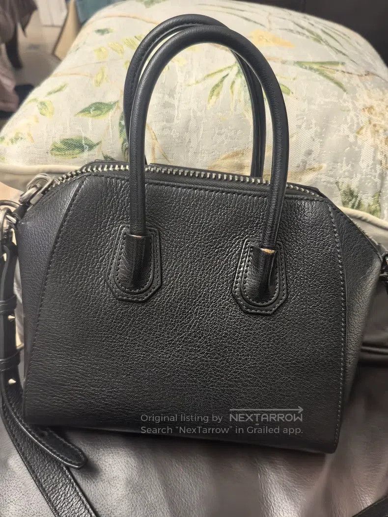 Givenchy Givenchy Classic Bag Size ONE SIZE - 2 Thumbnail