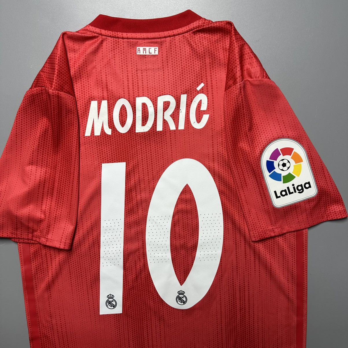 Adidas REAL MADRID ADIDAS x PARLEY 2018/2019 3rd JERSEY #10 MODRIC Size US S / EU 44-46 / 1 - 11 Thumbnail