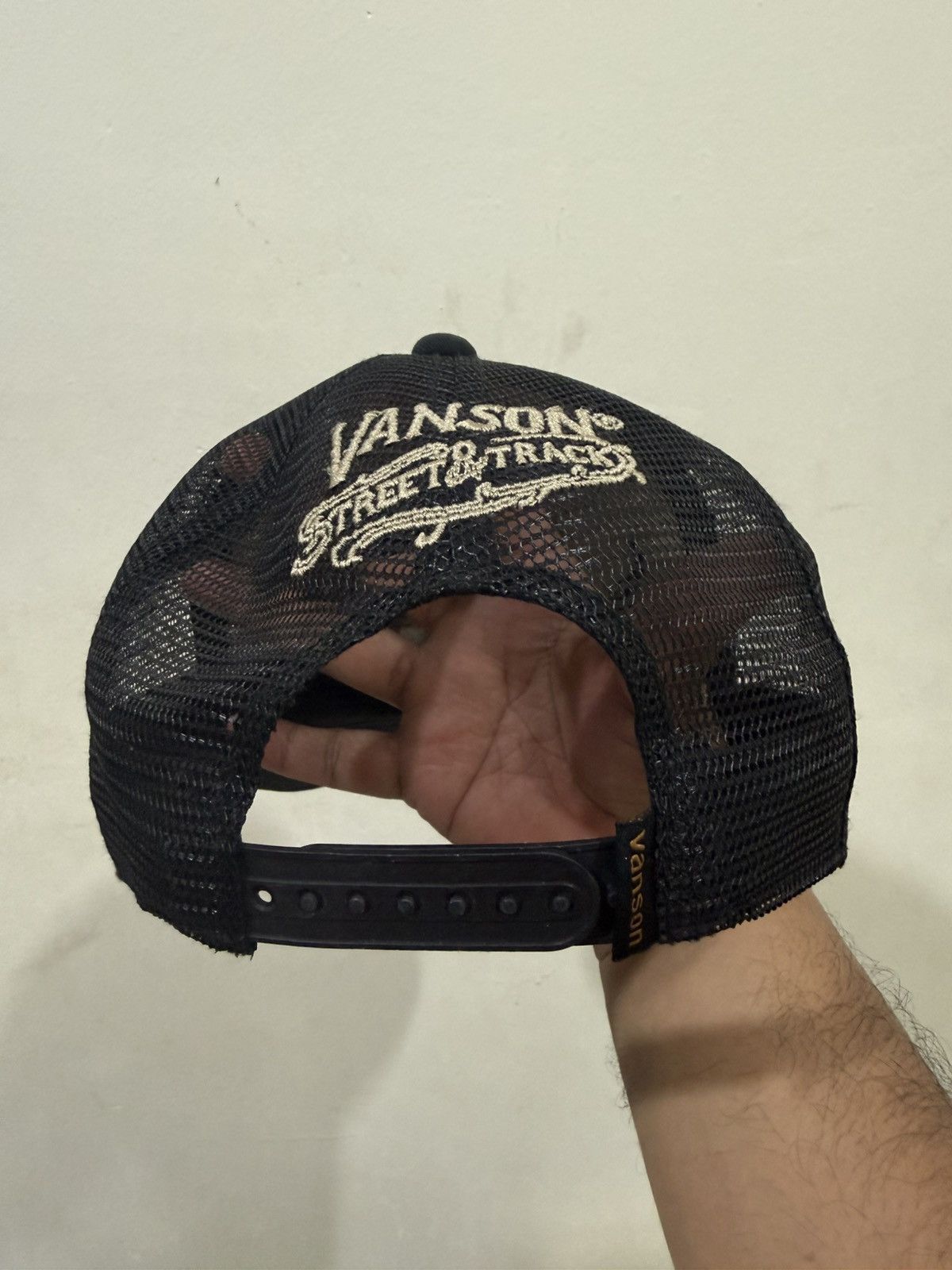 Vanson Leathers VTG Skull Embroid Vanson Leather Motorcycles Trucker Hat Size ONE SIZE - 4 Thumbnail