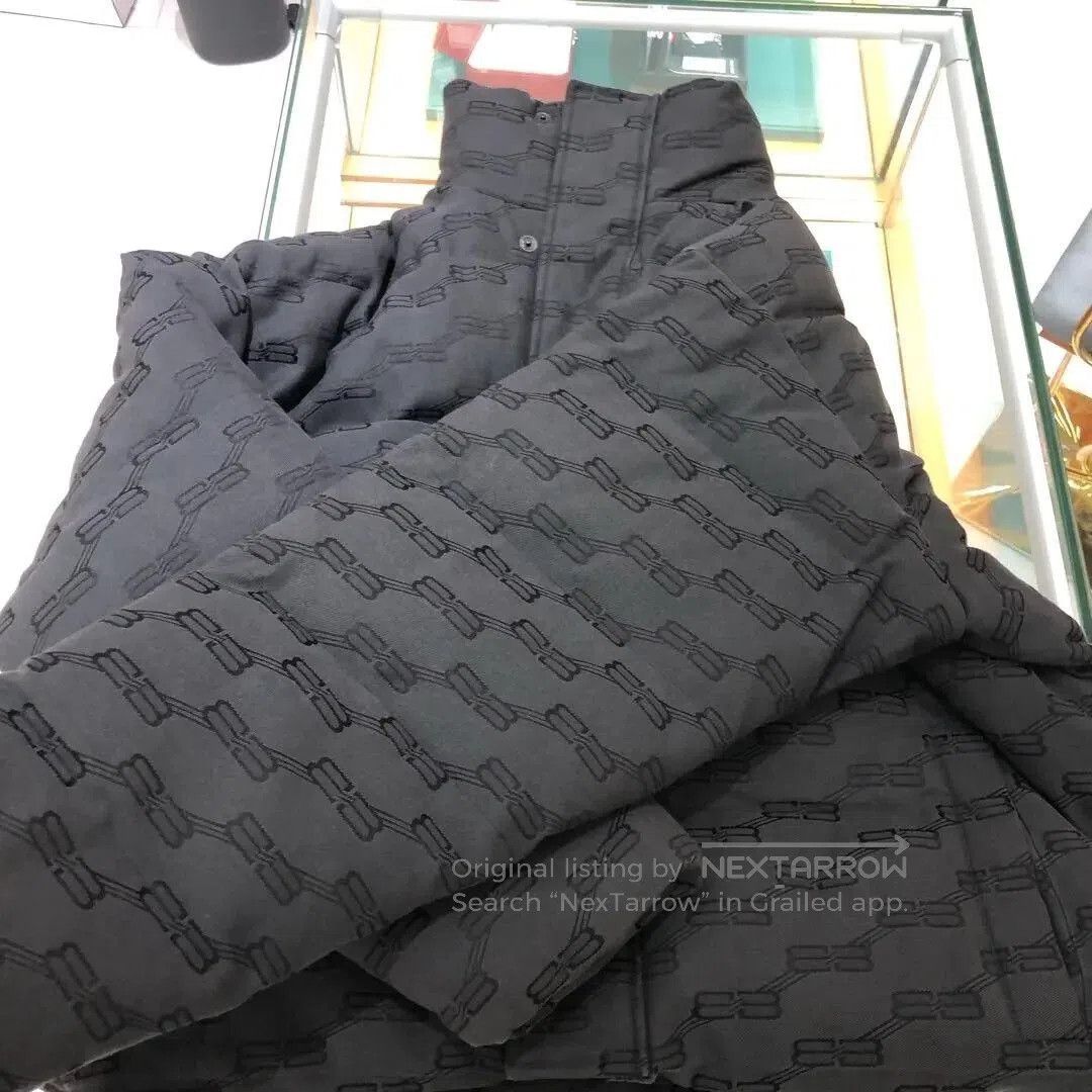 Balenciaga Balenciaga SS22 Logo Cotton Puffer Jacket. Size US L / EU 52-54 / 3 - 3 Thumbnail