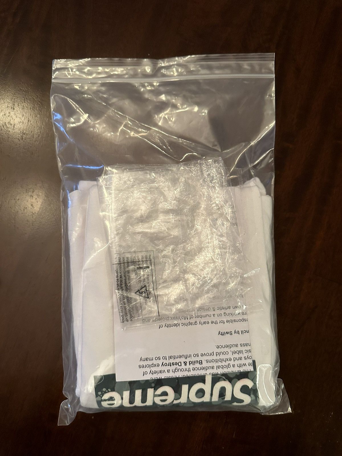 Supreme Supreme Mo’ Wax Box Logo Tee Size US M / EU 48-50 / 2 - 8 Thumbnail