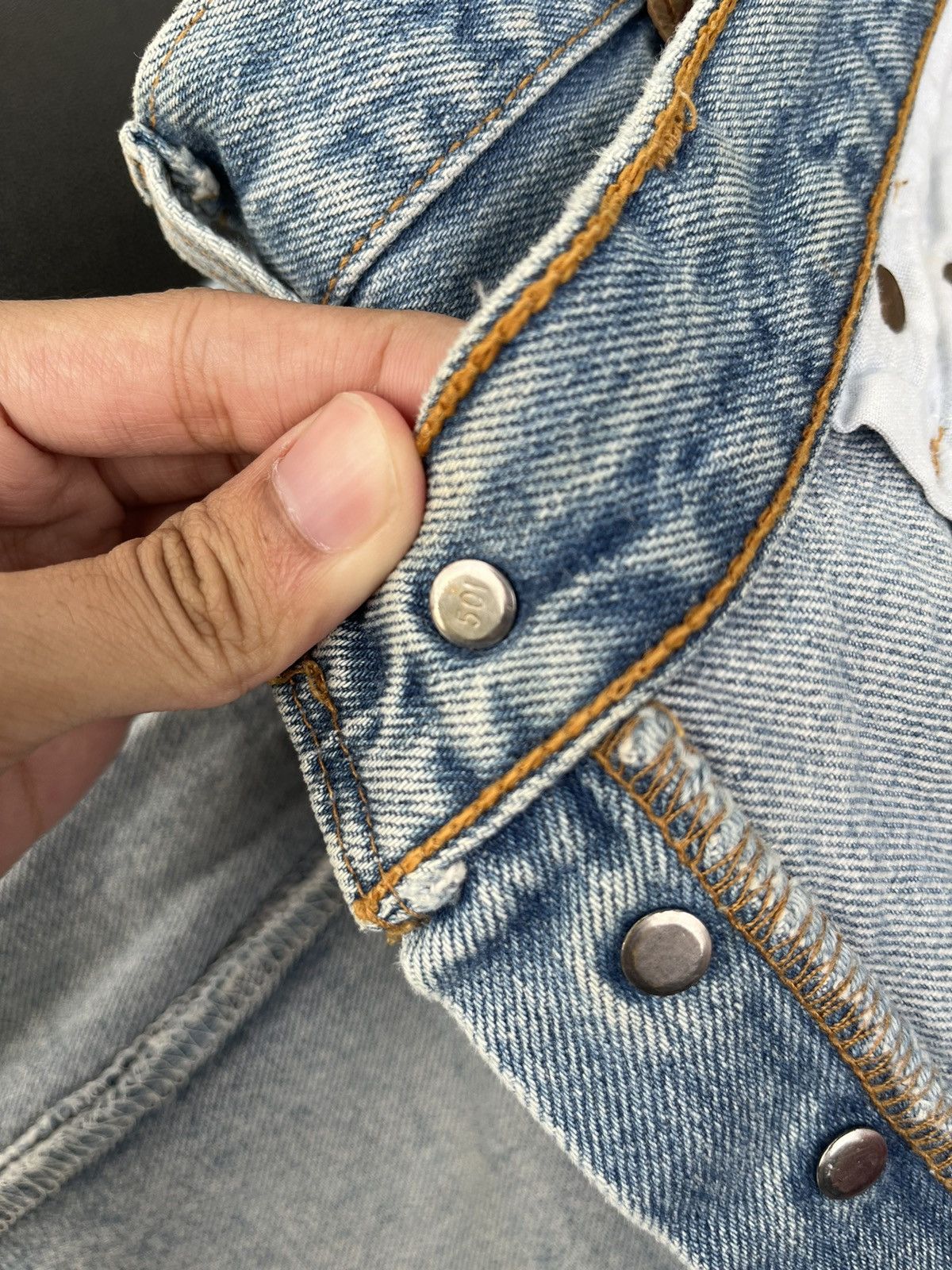 Levi's × Vintage VINTAGE LEVI’S 501 FADED LIGHT BLUE JEANS Size US 31 - 9 Thumbnail