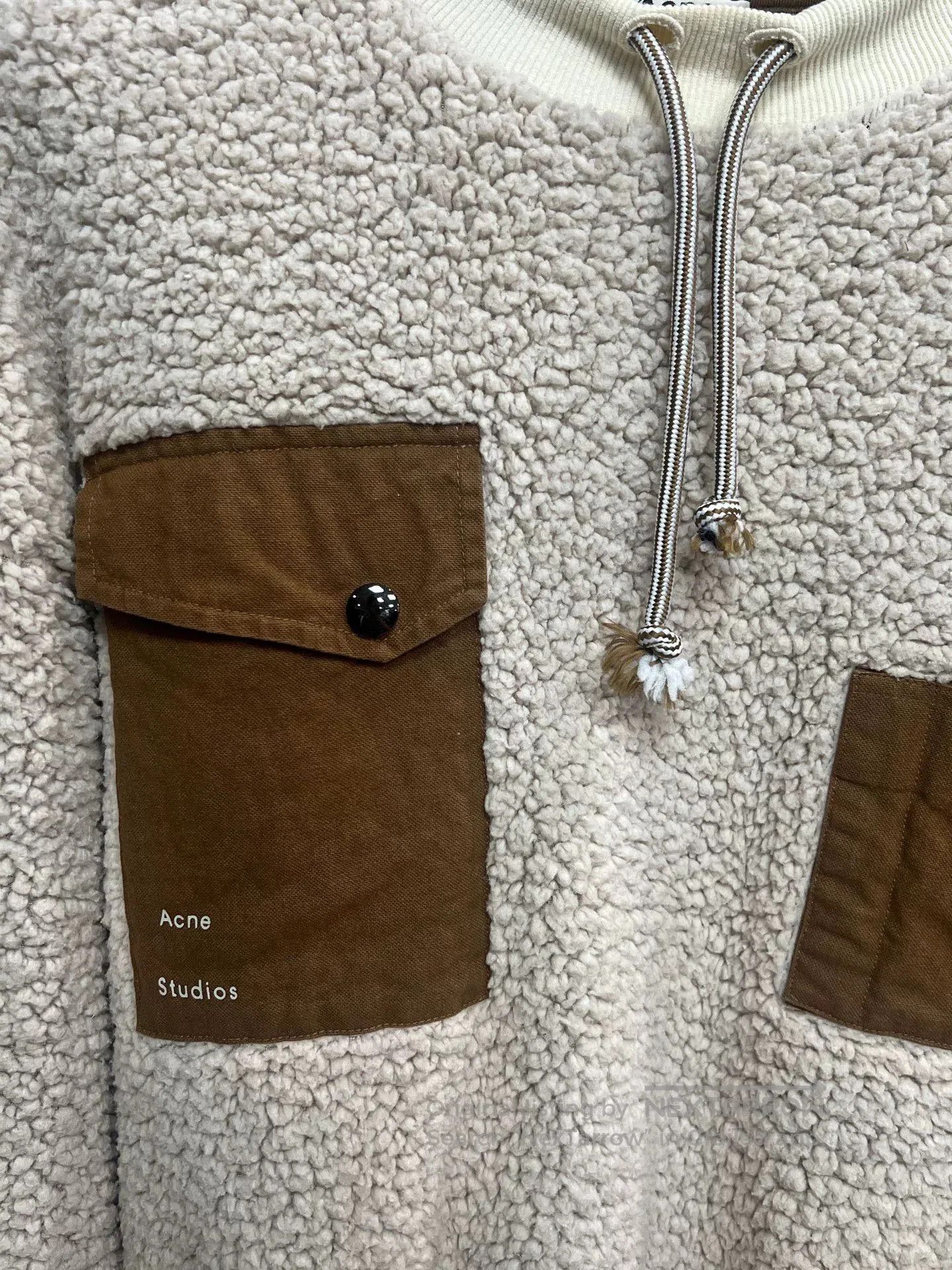 Acne Studios Acne Studios Teddy Sweater in Light Beige. Size XXS / US 00 / IT 34 - 3 Thumbnail