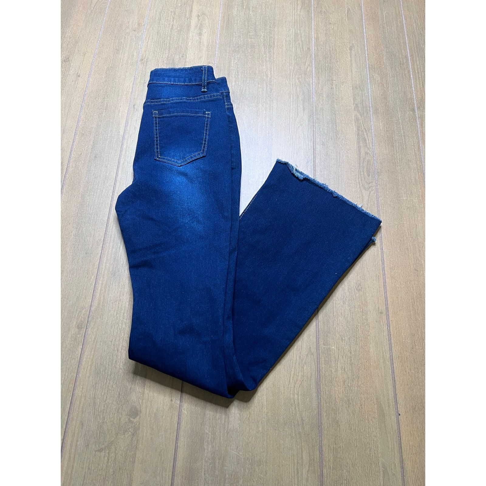 Vintage Vintage Look blue high-rise distressed flare Jeans Sz 25x30 Size 25" / US 0 / IT 36 - 11 Thumbnail