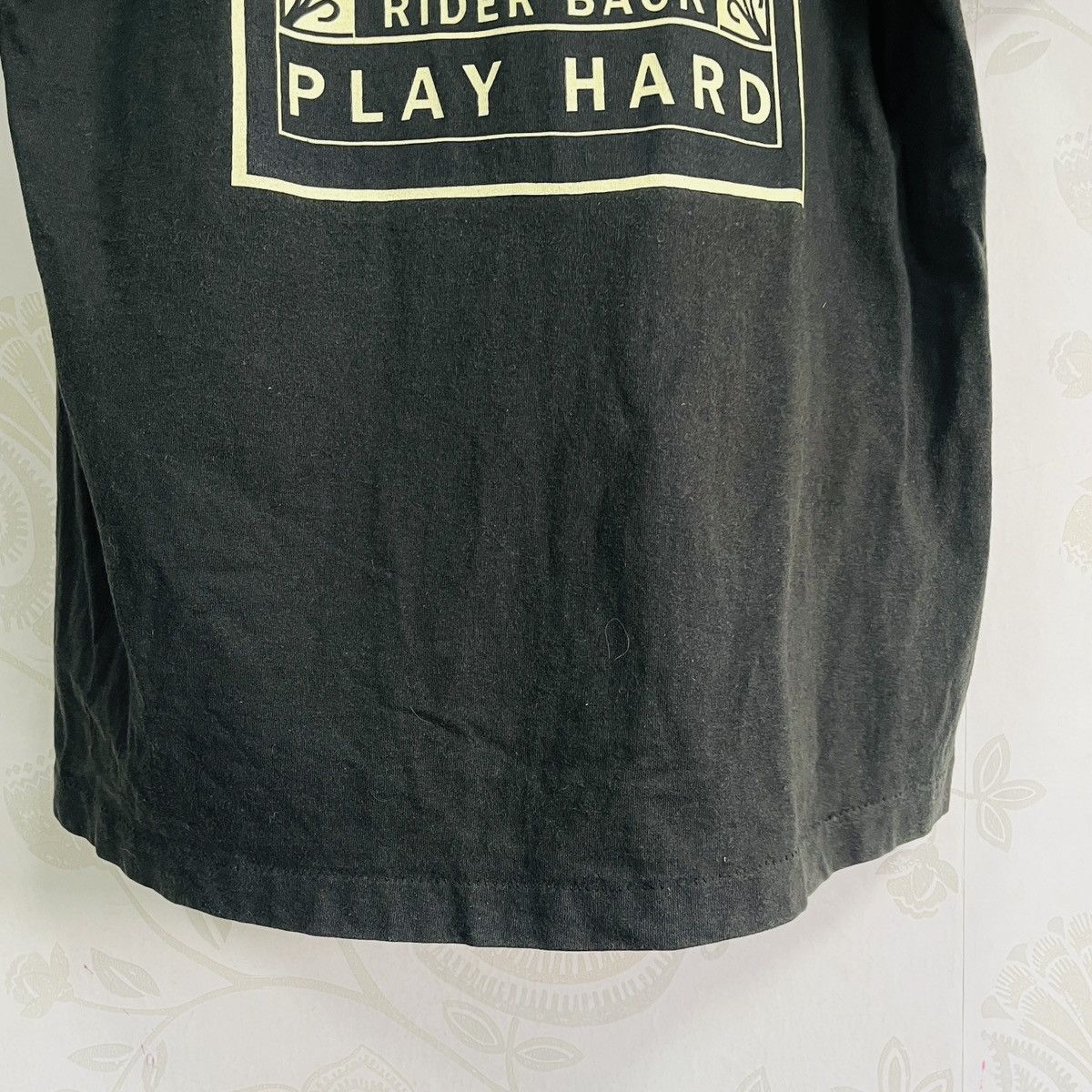 Vintage Faded Black MALTESE Rider Back Play Hard TShirt Size US L / EU 52-54 / 3 - 15 Thumbnail