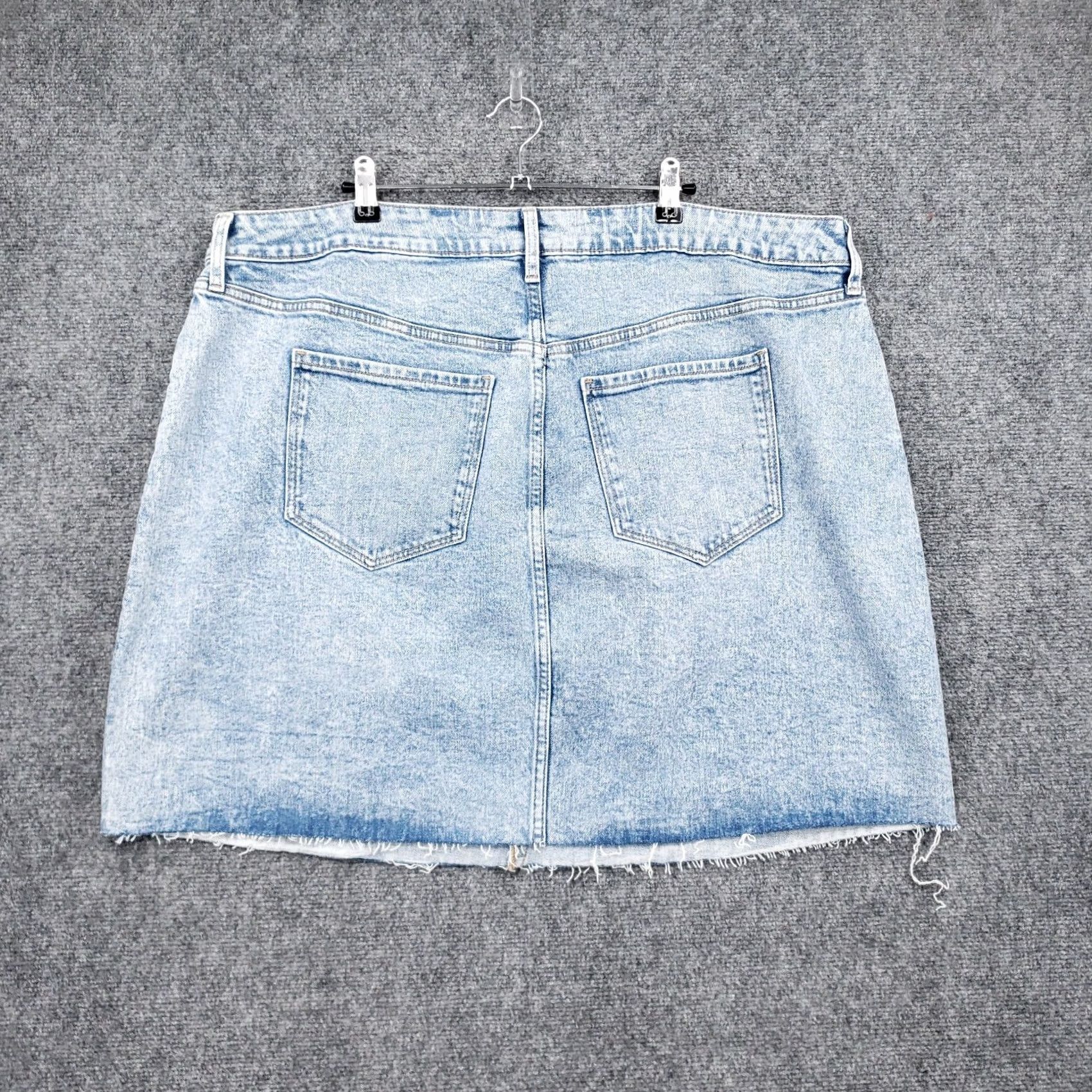 Old Navy Old Navy Skirt Women 20 Blue Hi Rise Comfort Light Wash Pocket Denim Plus Size Midi Mini Short Style Nicky Secret Slim Pocket Mens Women Girls Size 42" / US 20 - 2 Thumbnail