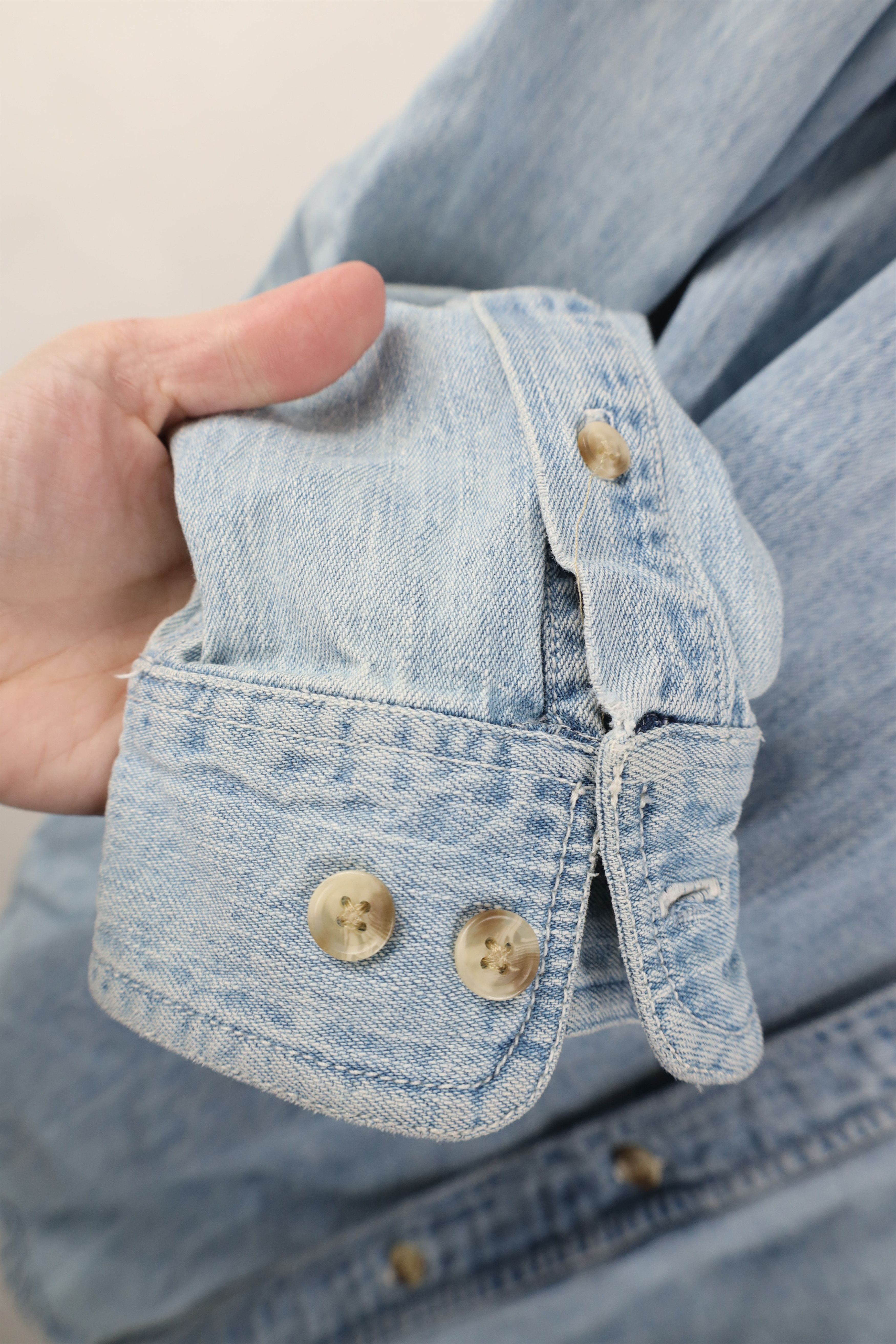 Vintage Vintage 90s Streetwear Heavy Denim Jean Button Down Shirt Size US XL / EU 56 / 4 - 6 Thumbnail