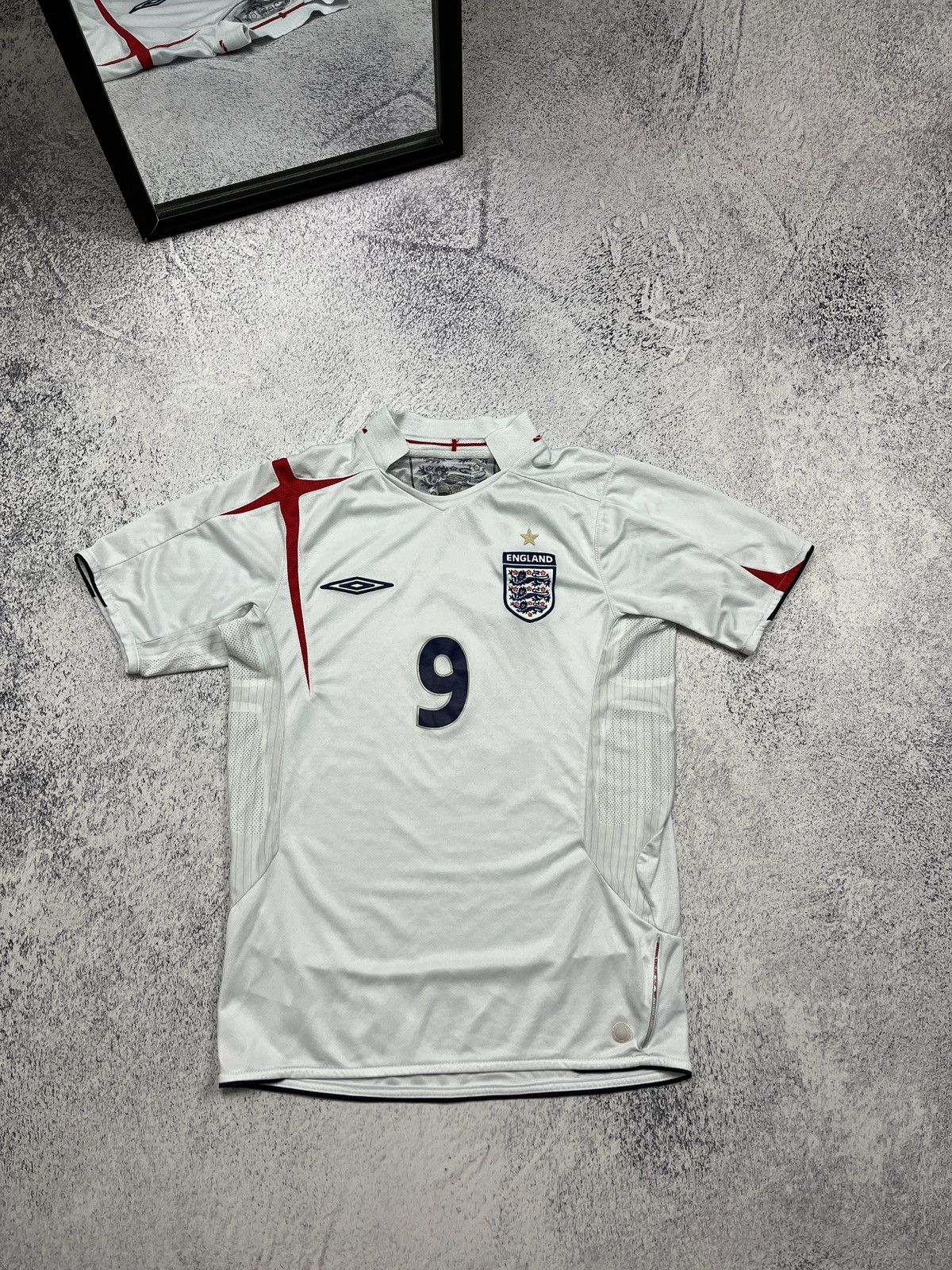 Umbro Vintage Umbro England 2005 2007 Rooney #9 Home Soccer Shirt Size US M / EU 48-50 / 2 - 1 Thumbnail
