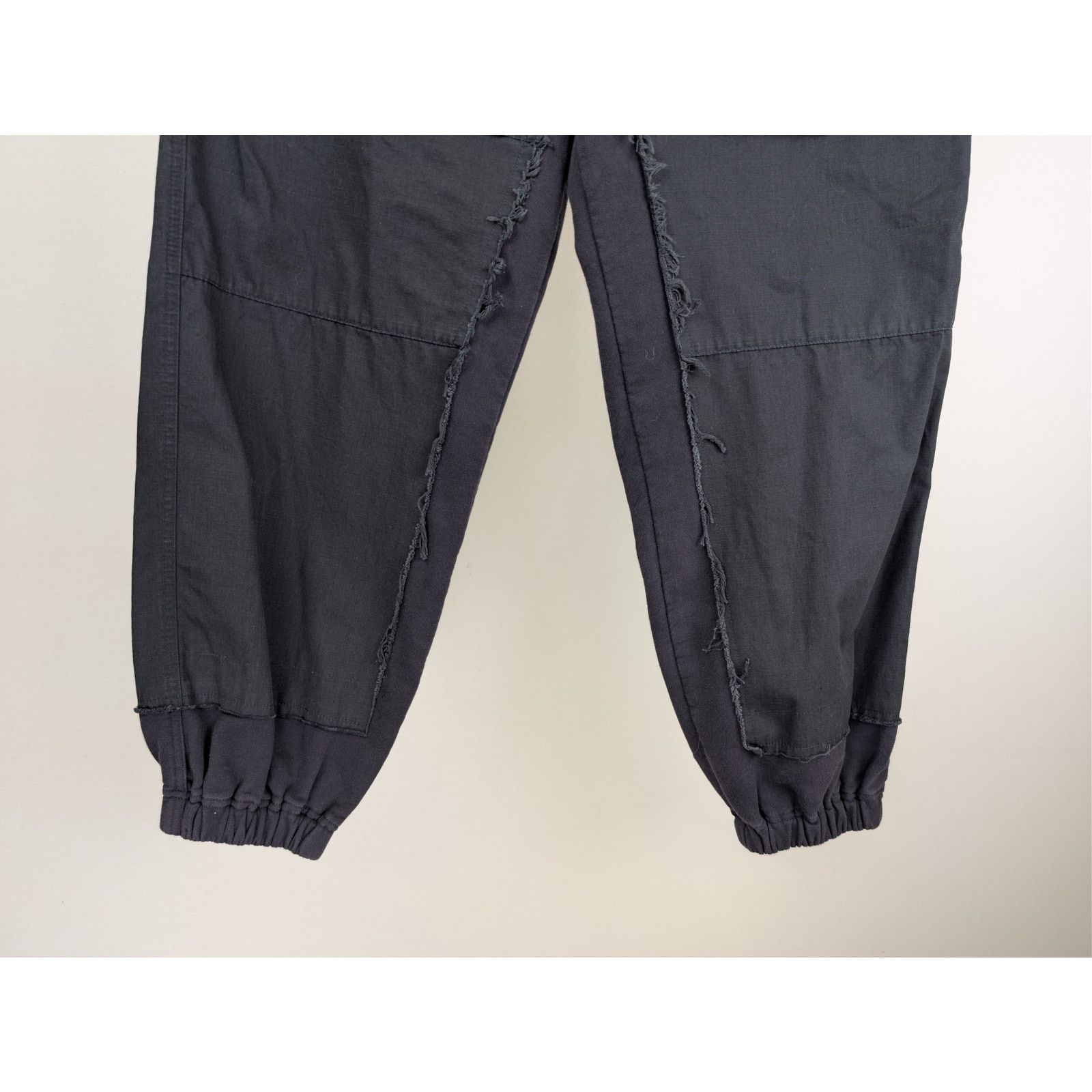 Balenciaga o1rshd1 Patched Hybrid Cargo Trackpants in dark navy Size US 30 / EU 46 - 4 Thumbnail