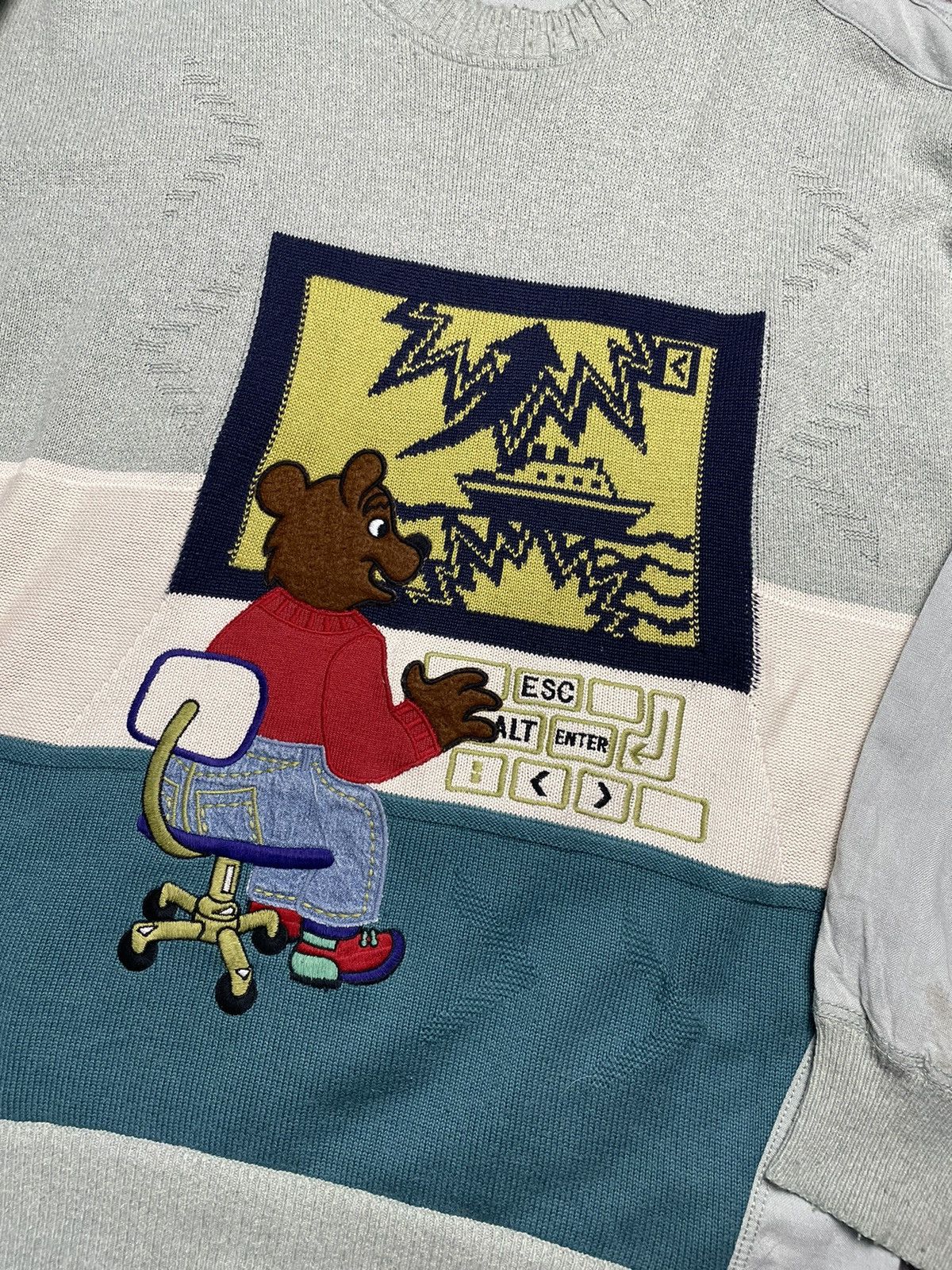 Carlo Colucci × Vintage Vintage Carlo Colucci Bear At The Computer Sweater Size US XL / EU 56 / 4 - 3 Thumbnail