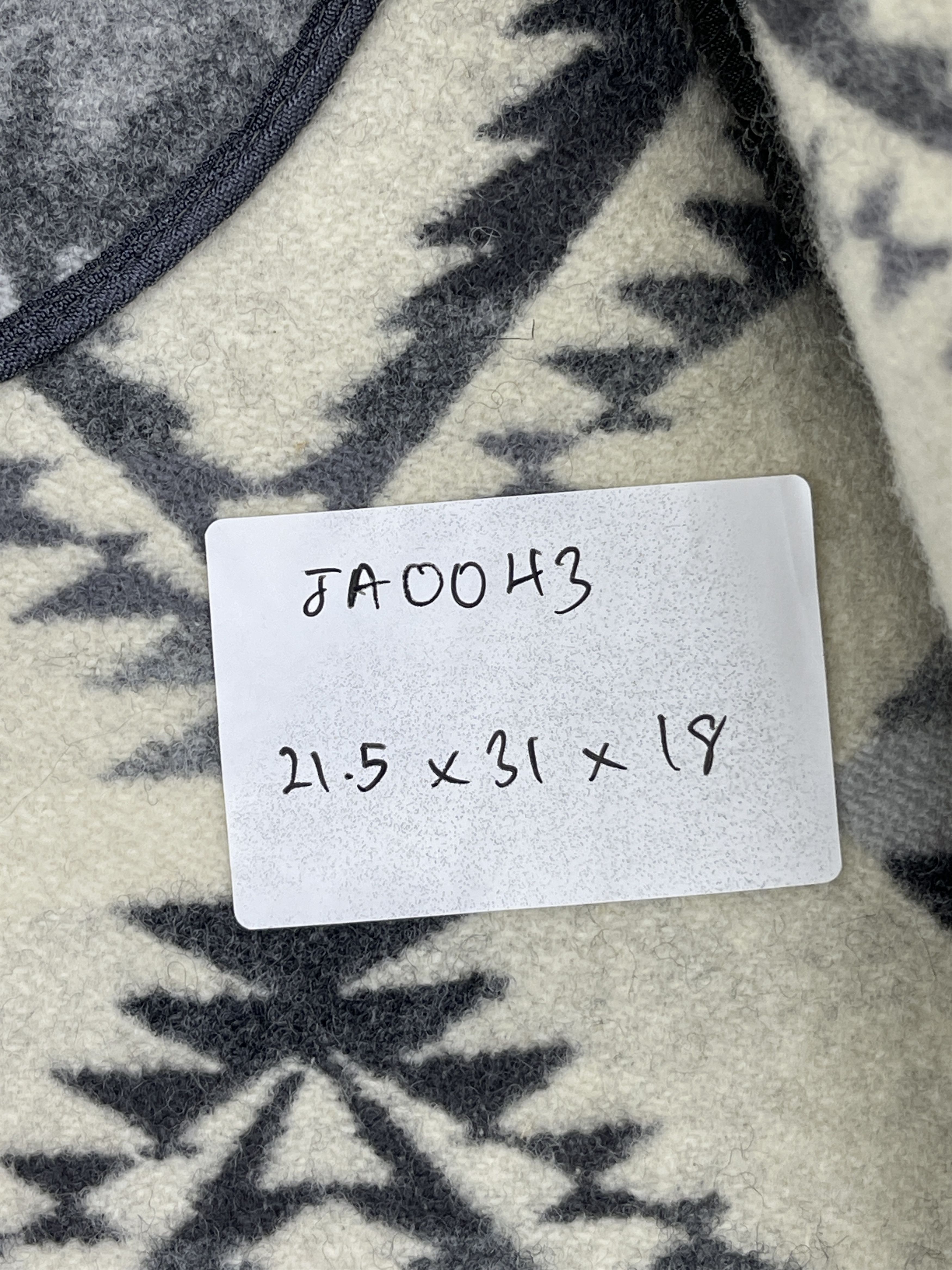 Pendleton Vintage Pendleton Navajo Rare Design Jacket JA0043 Size US S / EU 44-46 / 1 - 11 Thumbnail