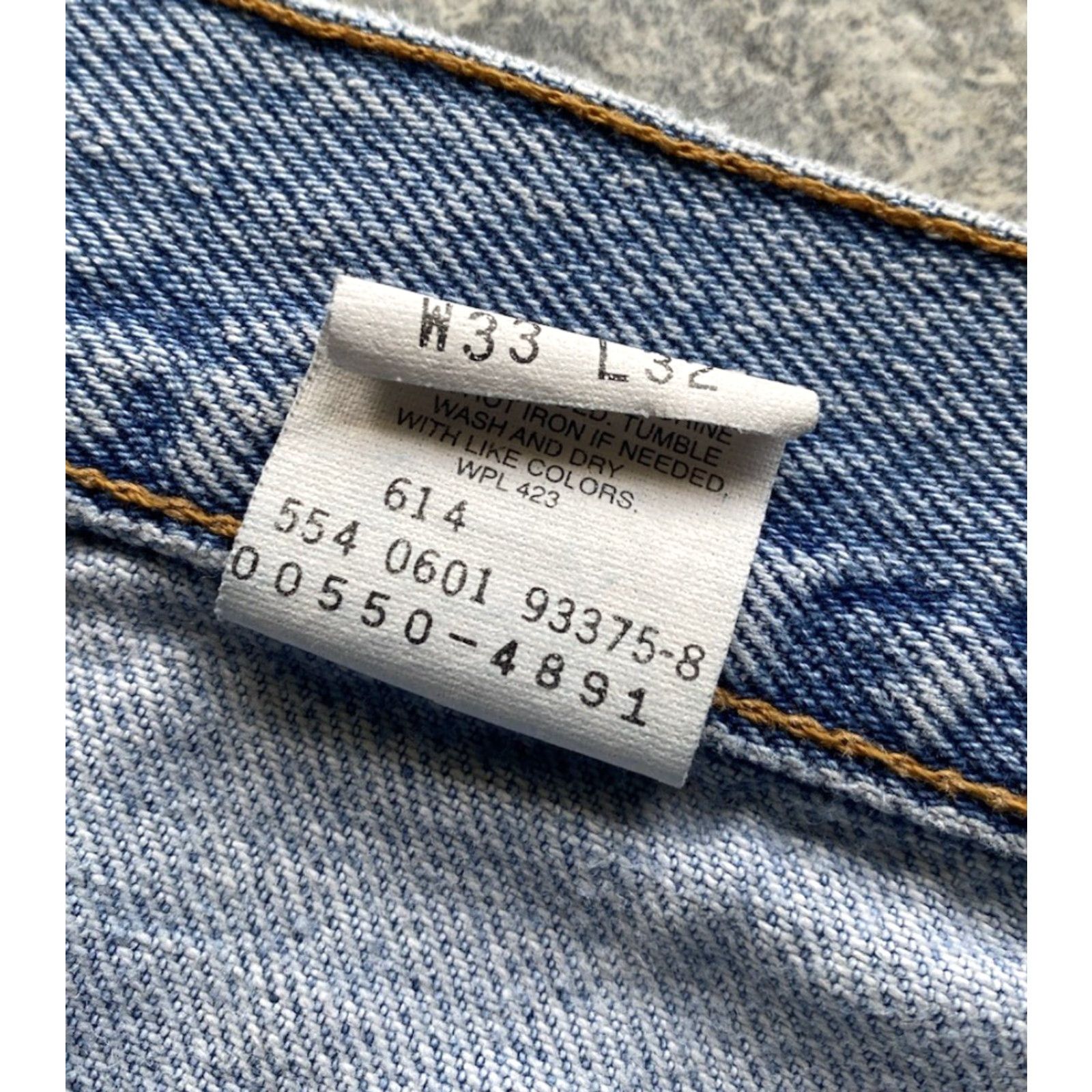 Levi's VINTAGE Levi’s 550 Jeans Men 33x32 Blue USA Inseam 32 Flaws Wear Relaxed Fit Pants Size US 33 - 2 Thumbnail