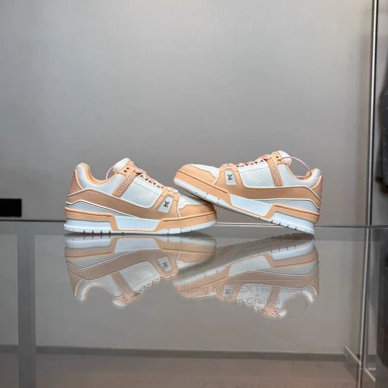 Louis Vuitton Louis Vuitton Trainer New Orange shoes Size US 5.5 / IT 35.5 - 4 Thumbnail