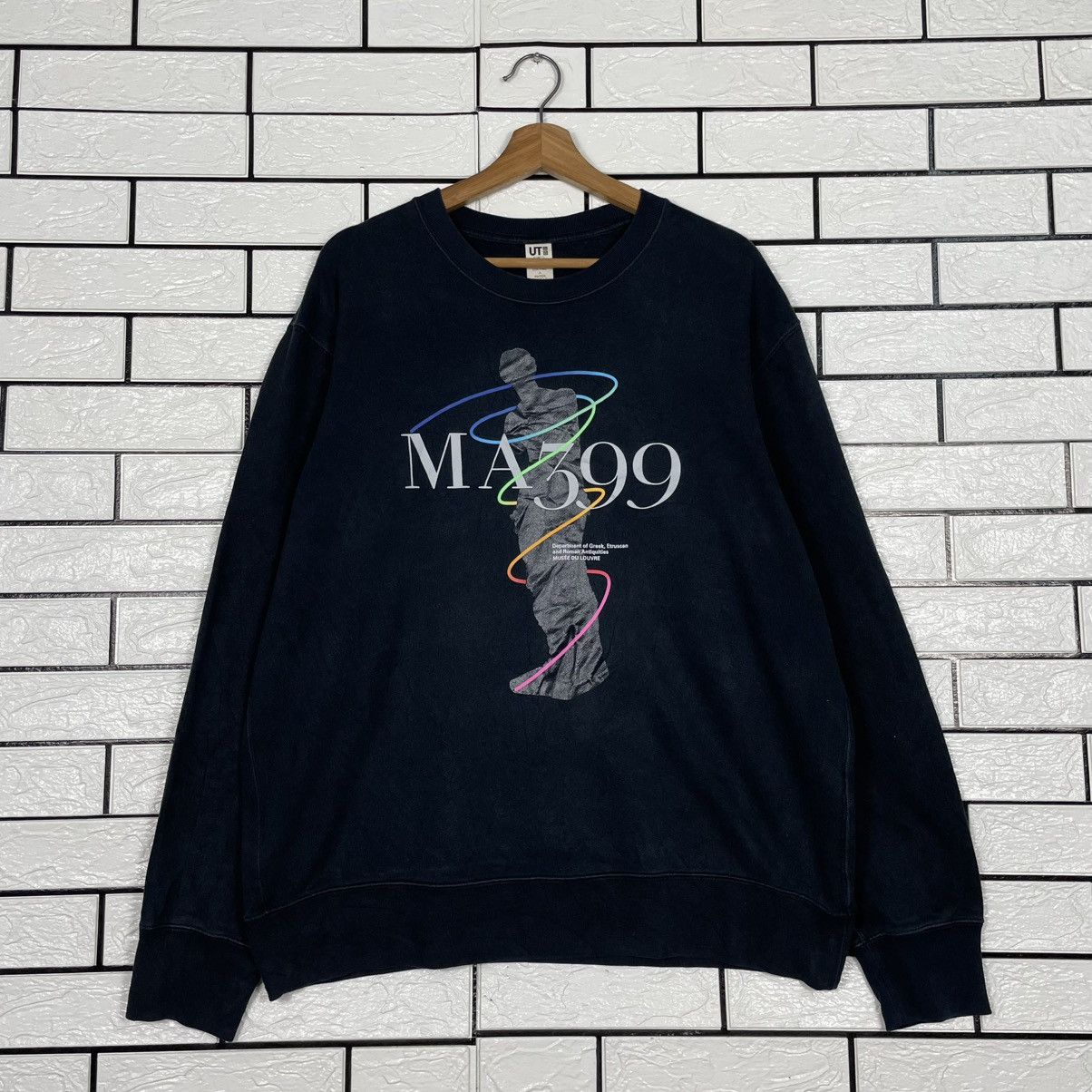 Uniqlo Uniqlo Musee Du Louvre Crewneck Sweatshirt Size US L / EU 52-54 / 3 - 1 Thumbnail