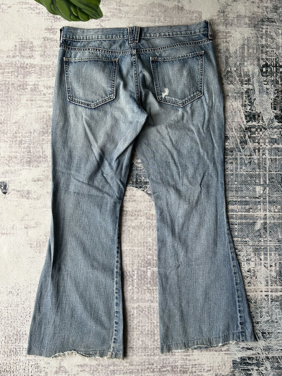 Japanese Brand The Diva Distressed Flared Jeans Size 34" / US 12 / IT 48 - 10 Thumbnail