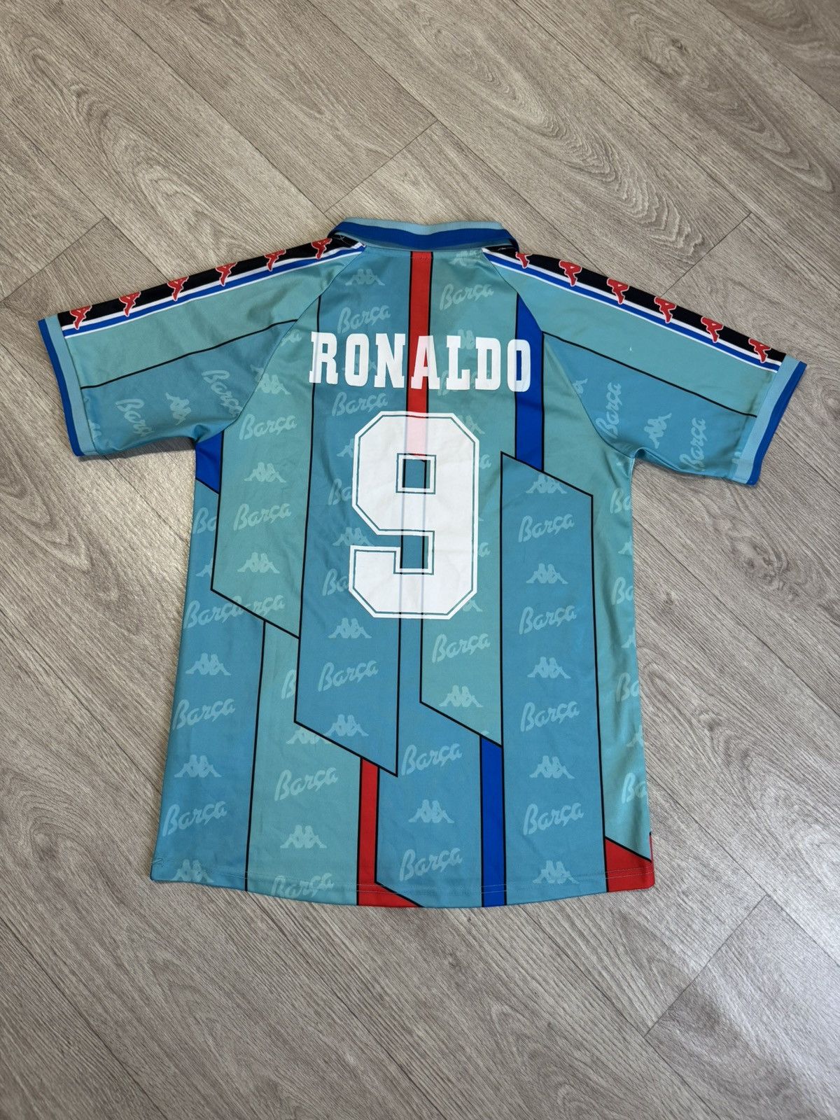 Kappa 🔷Retro Kappa Barcelona 1996/97 Ronaldo #9 Soccer jersey🔷 Size US M / EU 48-50 / 2 - 7 Thumbnail