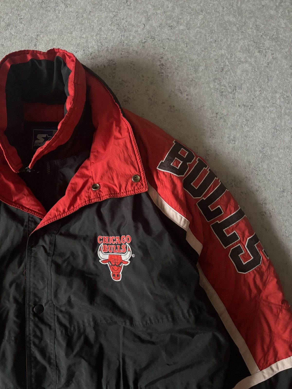 Starter VINTAGE STARTER CHICAGO BULLS JACKET Size US XL / EU 56 / 4 - 2 Thumbnail