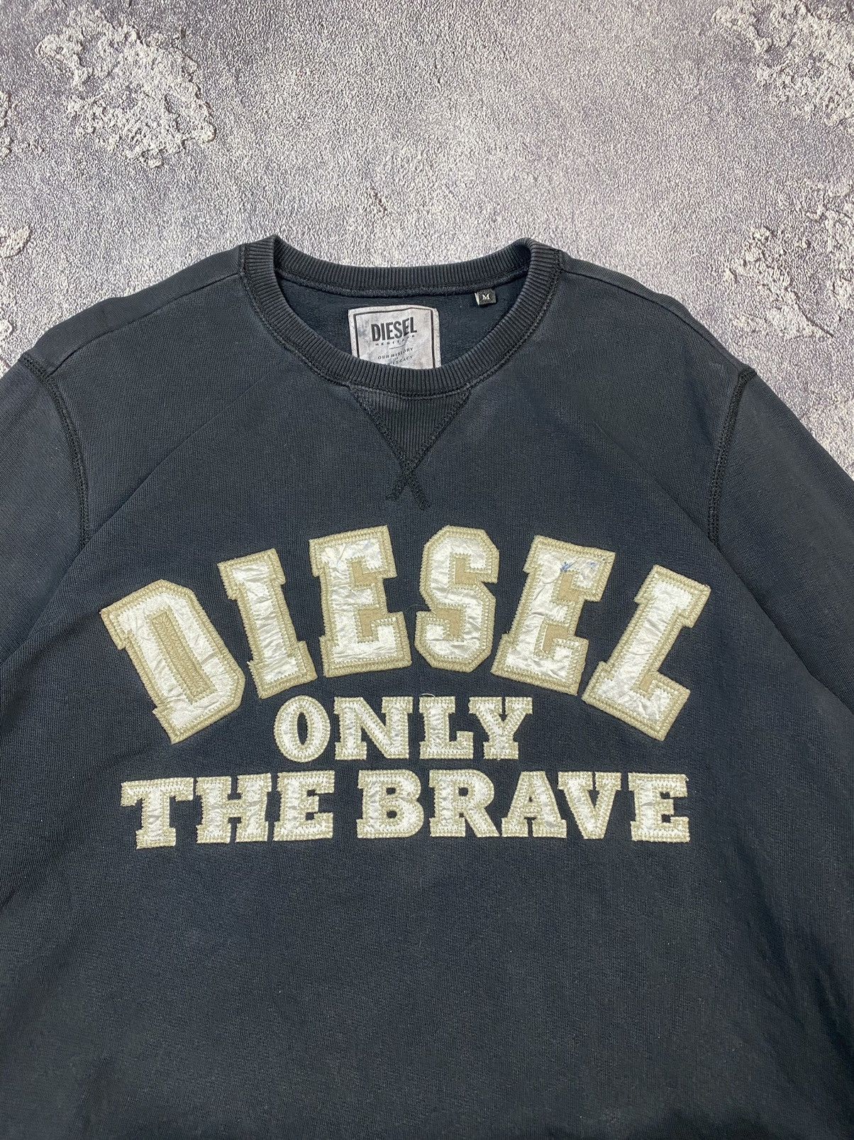 Diesel × Diesel Black Gold × Vintage Y2K Diesel Spell Out Logo Black Crewneck Sweatshirt Vintage Size US M / EU 48-50 / 2 - 3 Thumbnail