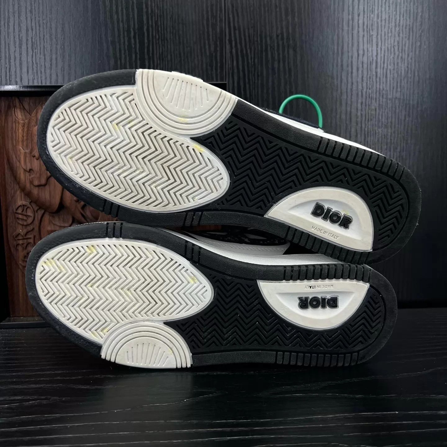 Dior Dior B57 Black & White 37 (Mint, Original Box) Size US 6.5 / IT 36.5 - 5 Thumbnail