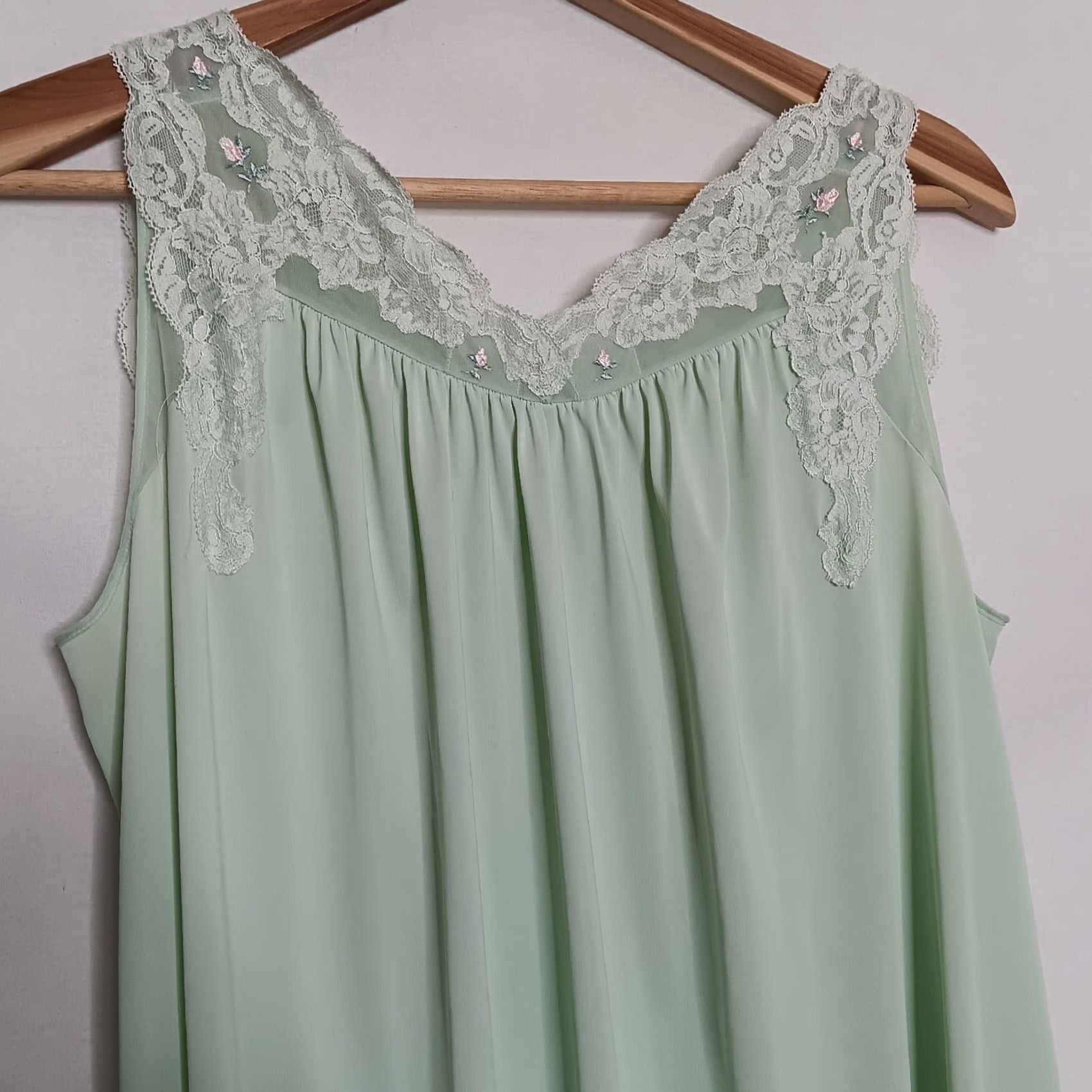 Vintage VINTAGE Shadowline Shadowline Peignoir Nightgown Set Medium 2 Piece Long Green Lace Sexy Vintage Nightgown Green Maxi Eveningwear Intimates Womens Size ONE SIZE - 7 Thumbnail
