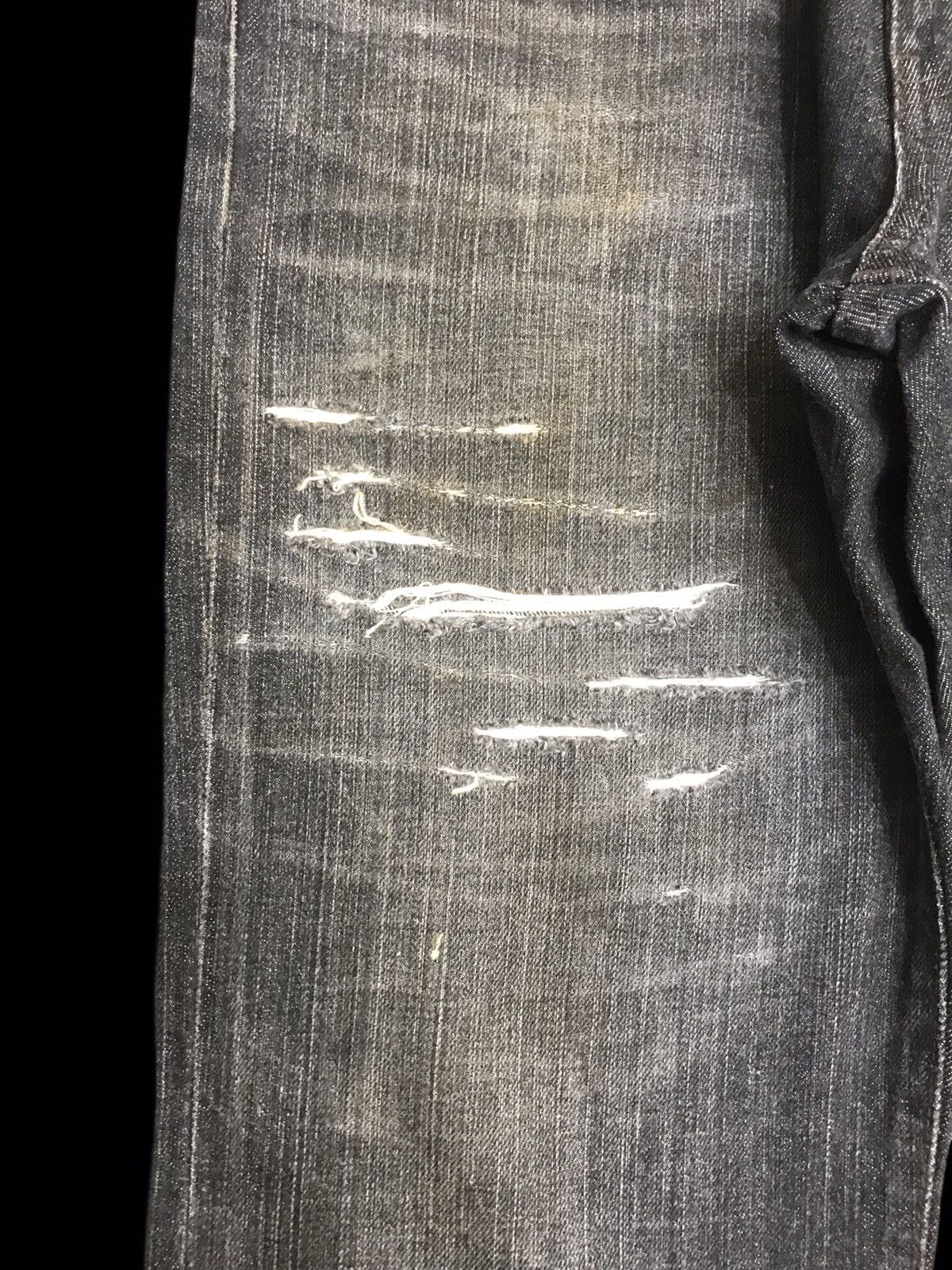Japanese Brand uniqlo Japan Distressed Denim Crazy Fades/Crease F125 Size US 31 - 8 Thumbnail