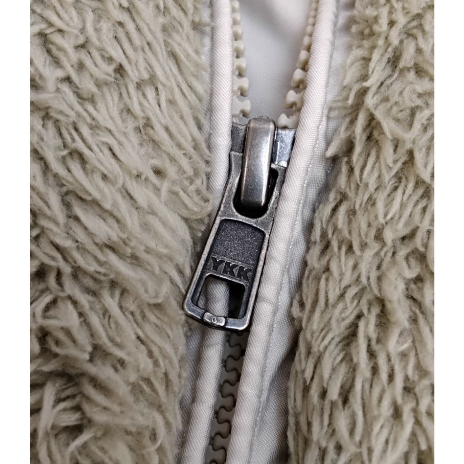 Patagonia Patagonia Los Gatos Vest Women's XL Beige Deep Pile Fleece Size XL / US 12-14 / IT 48-50 - 4 Thumbnail