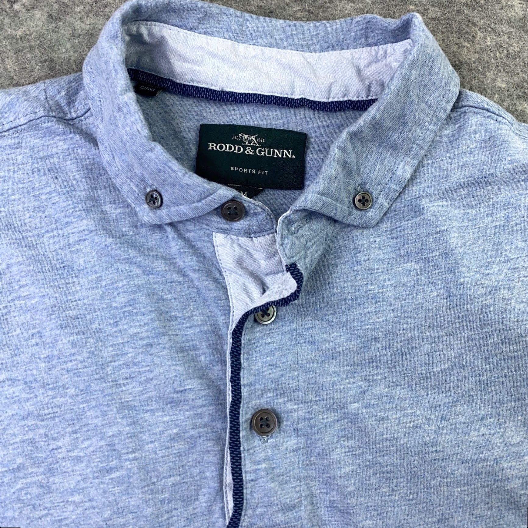 Rodd & Gunn Rodd & Gunn Shirt Mens Medium Blue Golf Polo Short Sleeve Pocket Sports Fit Size US M / EU 48-50 / 2 - 3 Thumbnail