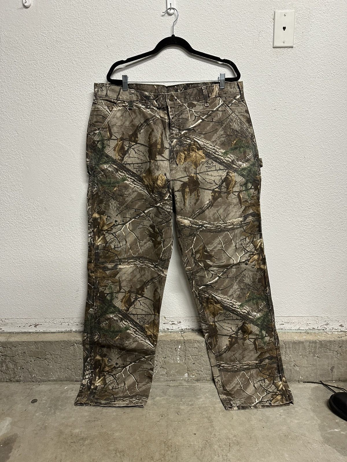 Carhartt Carhartt Camo Carpenter Pants 40 x 34 Size US 40 / EU 56 - 1 Thumbnail