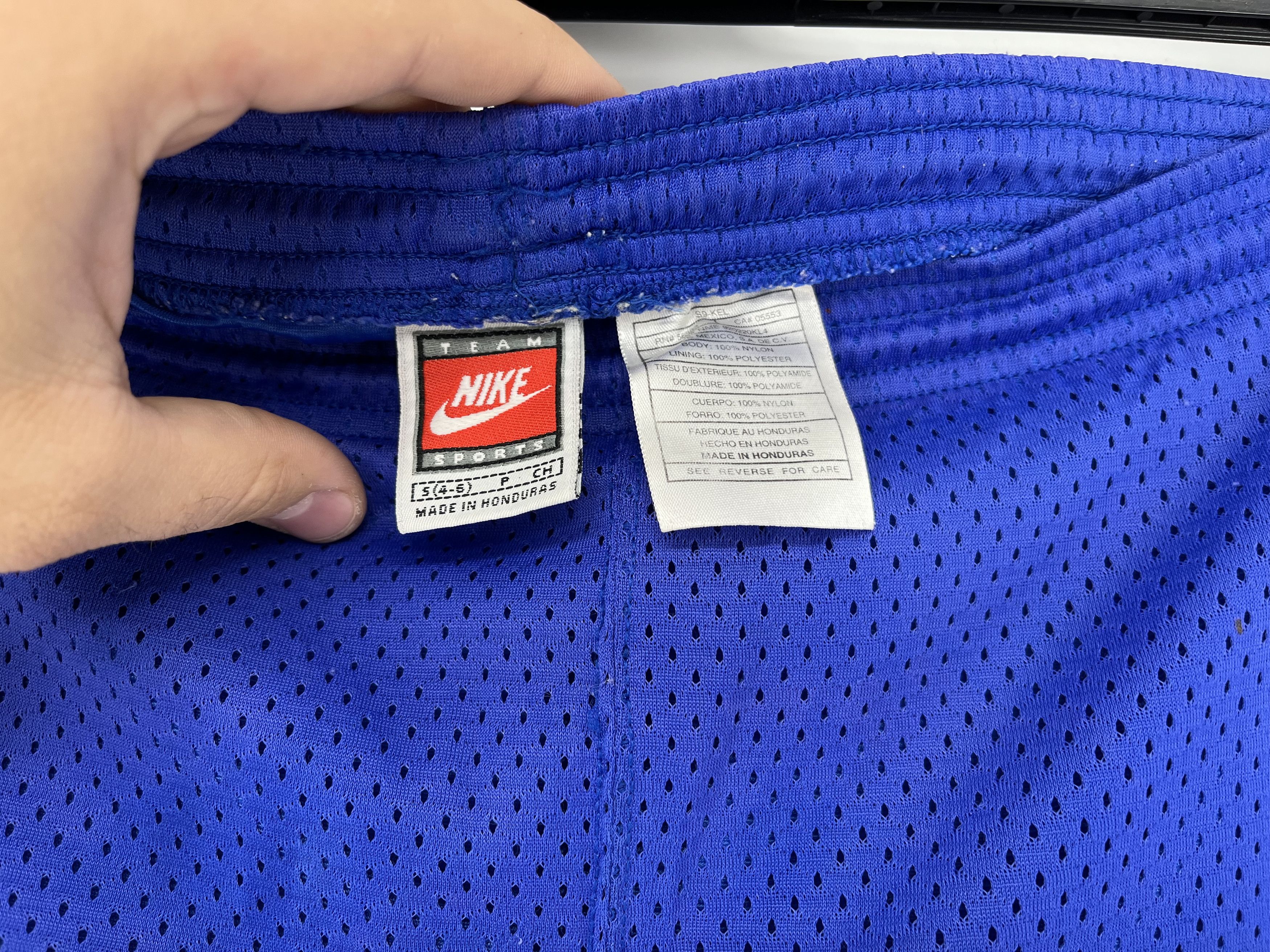 Nike 90s Vintage Nike Swoosh Logo Shorts Travis Style Size US 30 / EU 46 - 4 Thumbnail