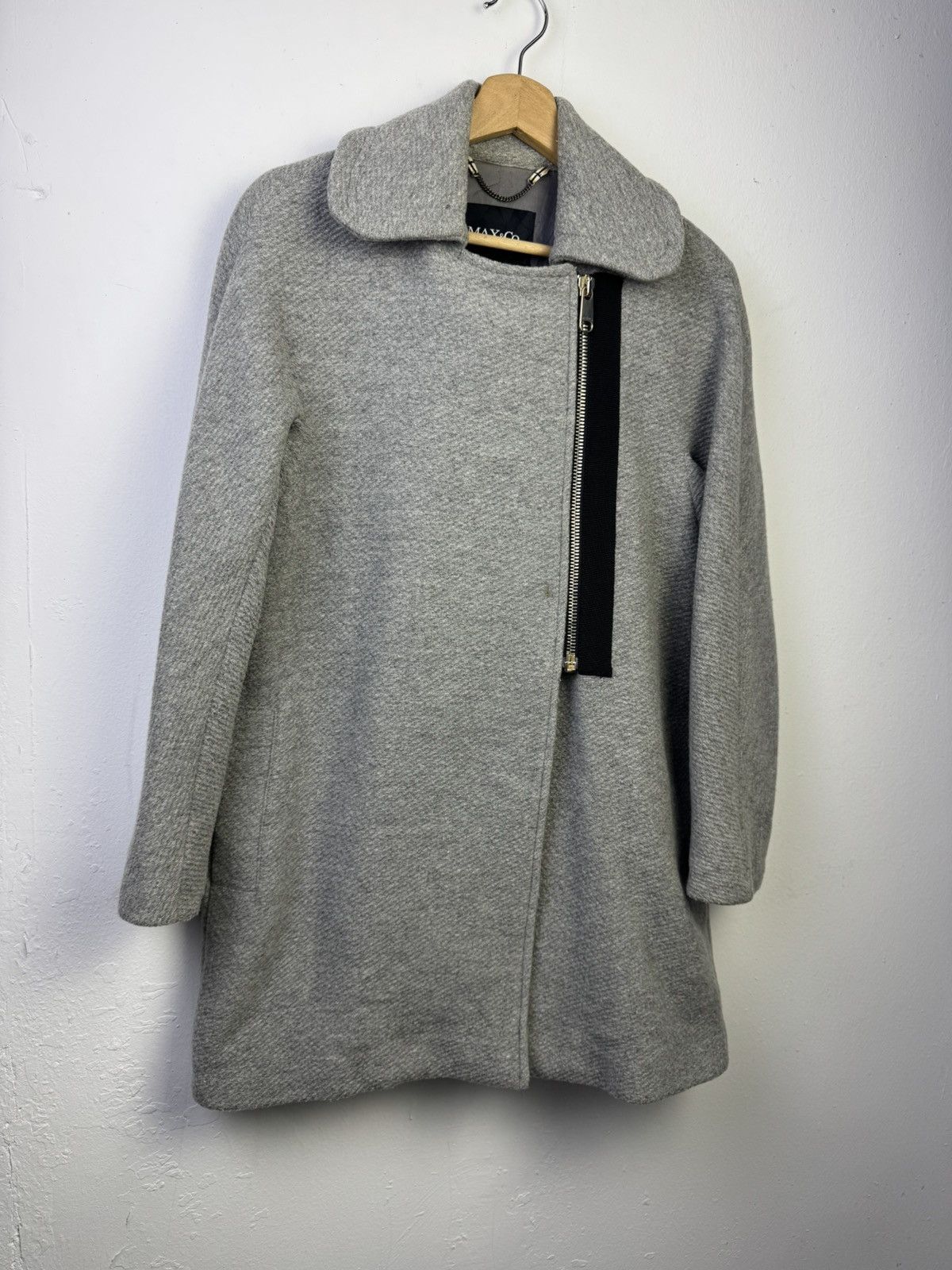 MAX&Co. Max&Co. wool-blend coat featuring a side zipper design Size M / US 6-8 / IT 42-44 - 2 Thumbnail
