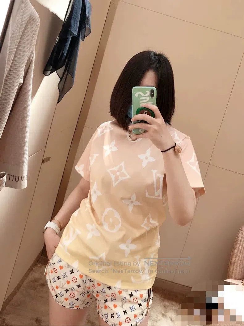 Louis Vuitton Louis Vuitton Logo printed gradient short sleeves Size L / US 10 / IT 46 - 8 Thumbnail
