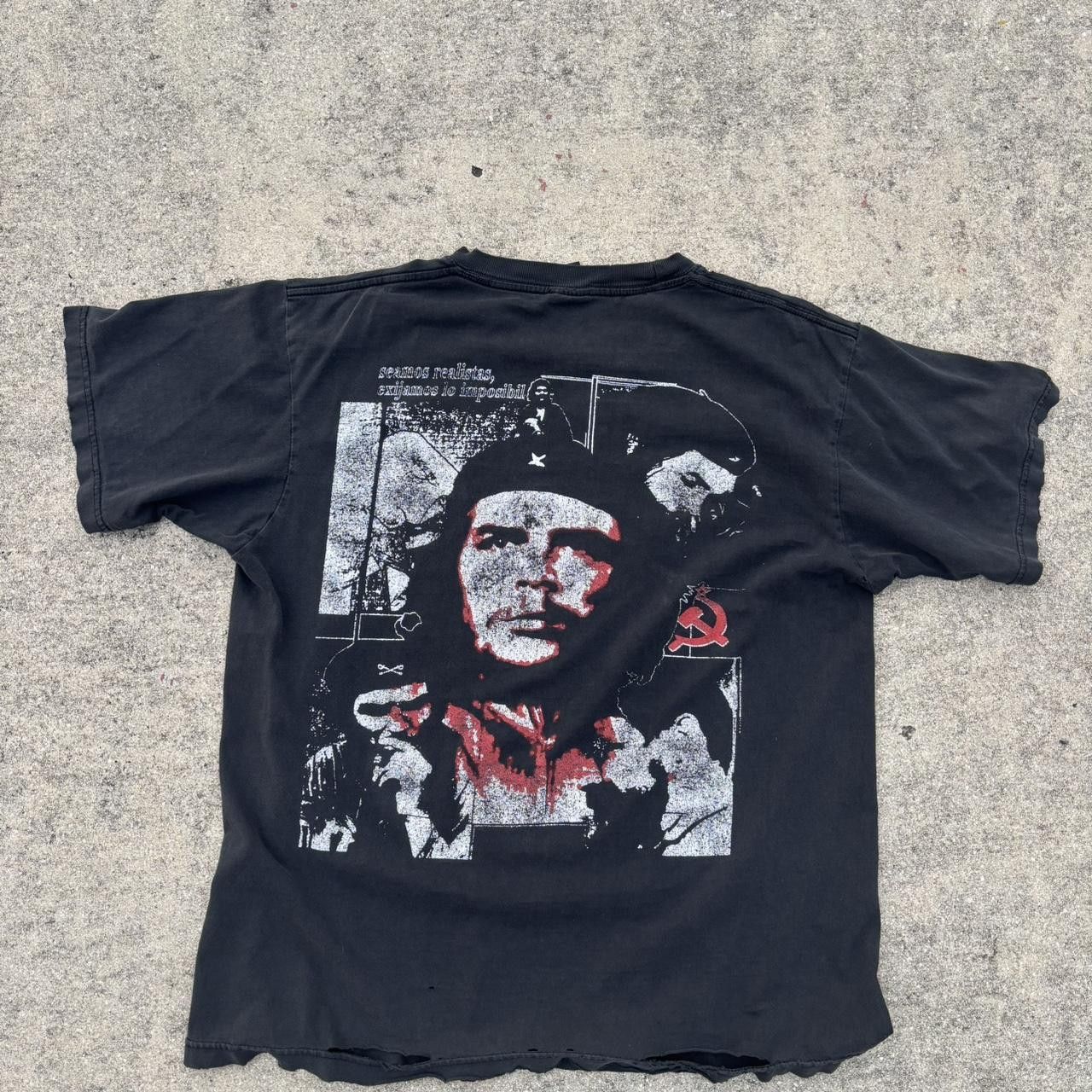 Vintage 90s/00s vintage che guevara all over print t shirt.... Size US L / EU 52-54 / 3 - 2 Thumbnail