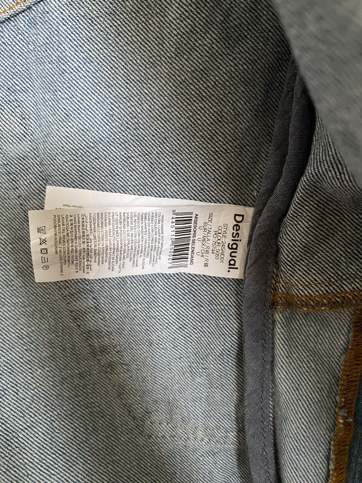 Desigual Vintage Brand Desingual Denim Poncho 2000s Size US XL / EU 56 / 4 - 13 Thumbnail