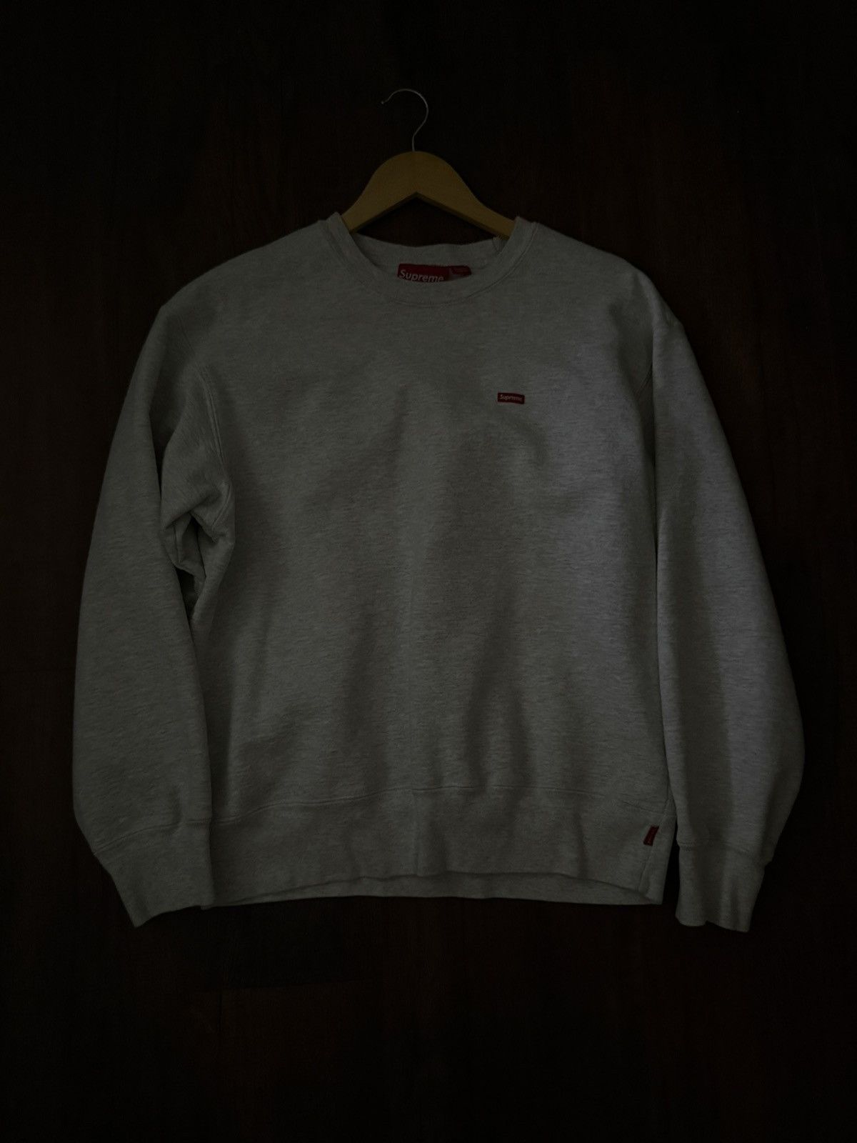 Supreme Supreme Small Box Sweatshirt Grey Medium FW22 Size US S / EU 44-46 / 1 - 3 Thumbnail