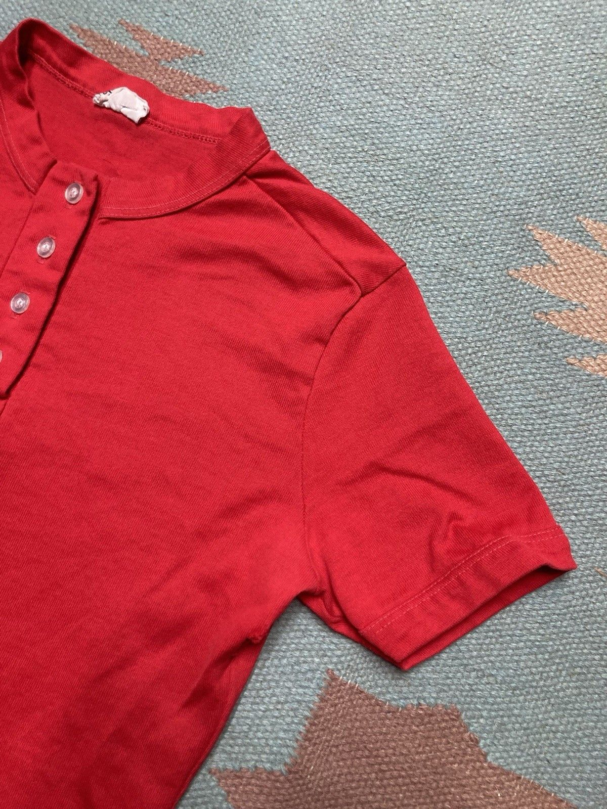 Vintage 50s henley t shirt blank crimson ringer soft women’s Sm/Med Size S / US 4 / IT 40 - 3 Thumbnail