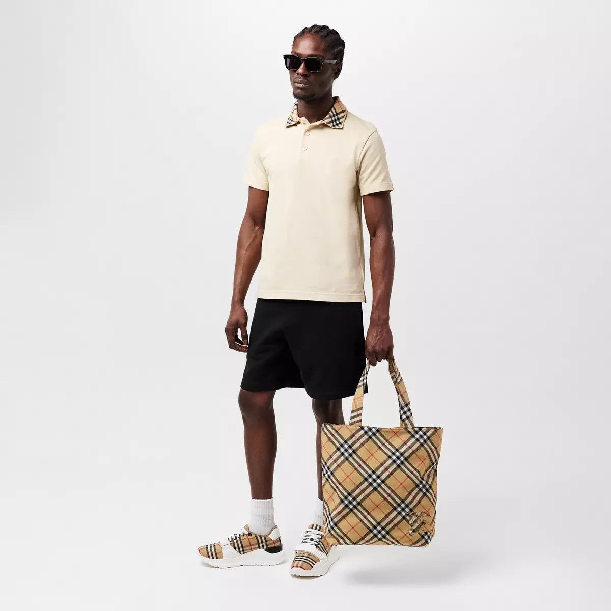 Burberry o1g2r1mq0426 Check Collar Polo Shirt in Ivory Size US S / EU 44-46 / 1 - 5 Thumbnail