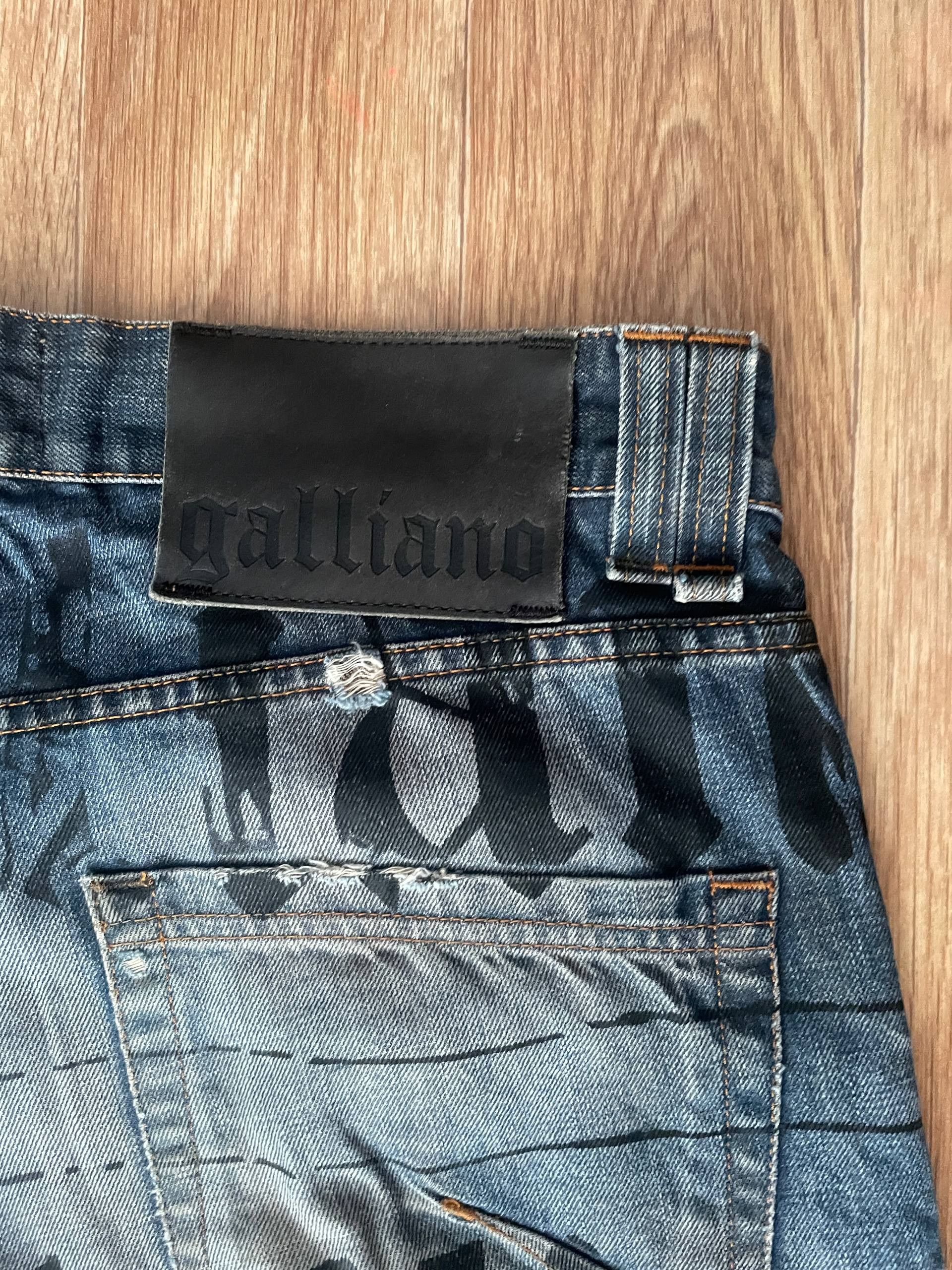 John Galliano John Galliano Newspaper Print Denim Shorts Size US 33 - 6 Thumbnail