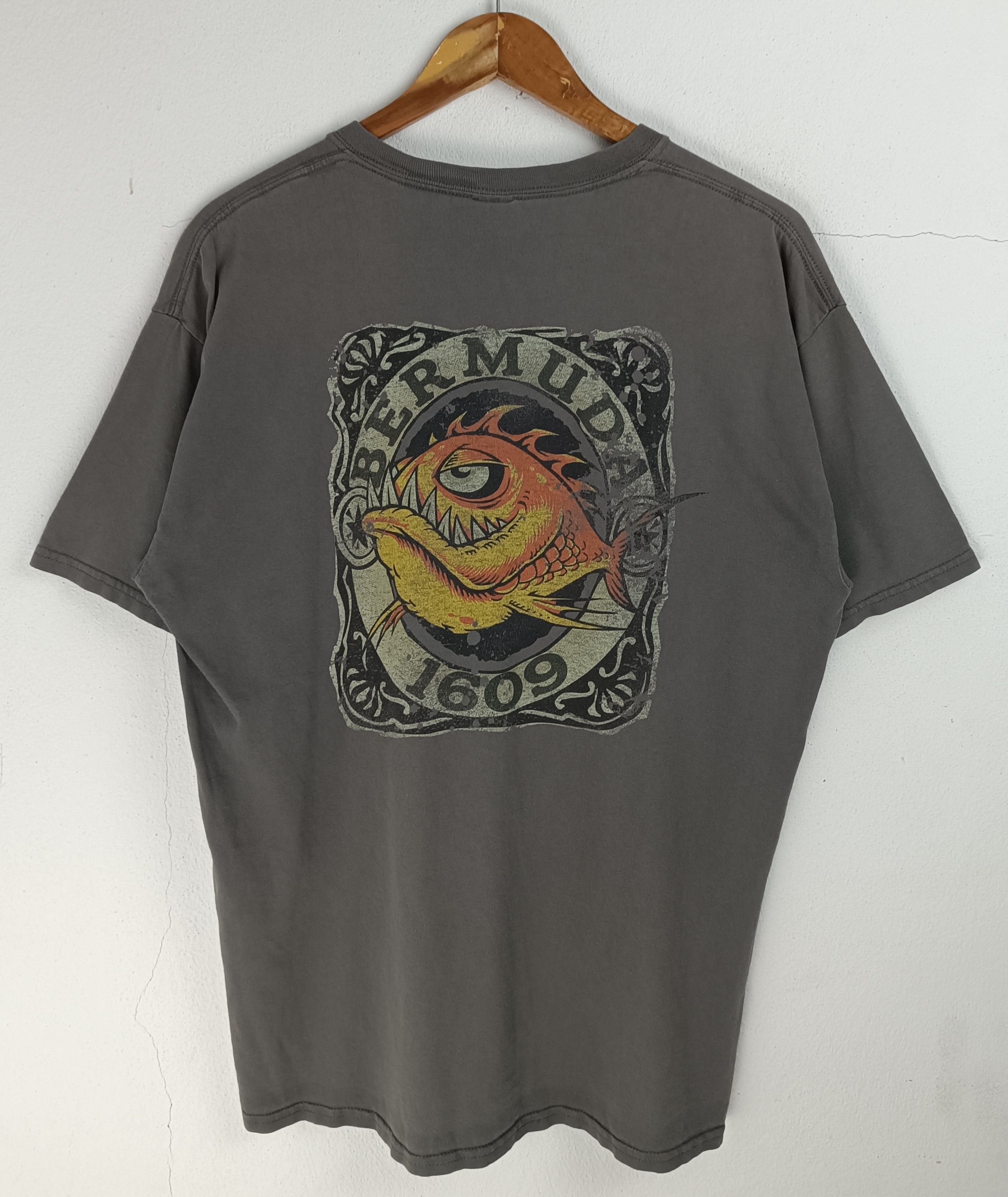 Vintage VINTAGE BERMUDA 1609 MONSTER FISH SCARY HORROR DARK TEE Size US L / EU 52-54 / 3 - 3 Thumbnail