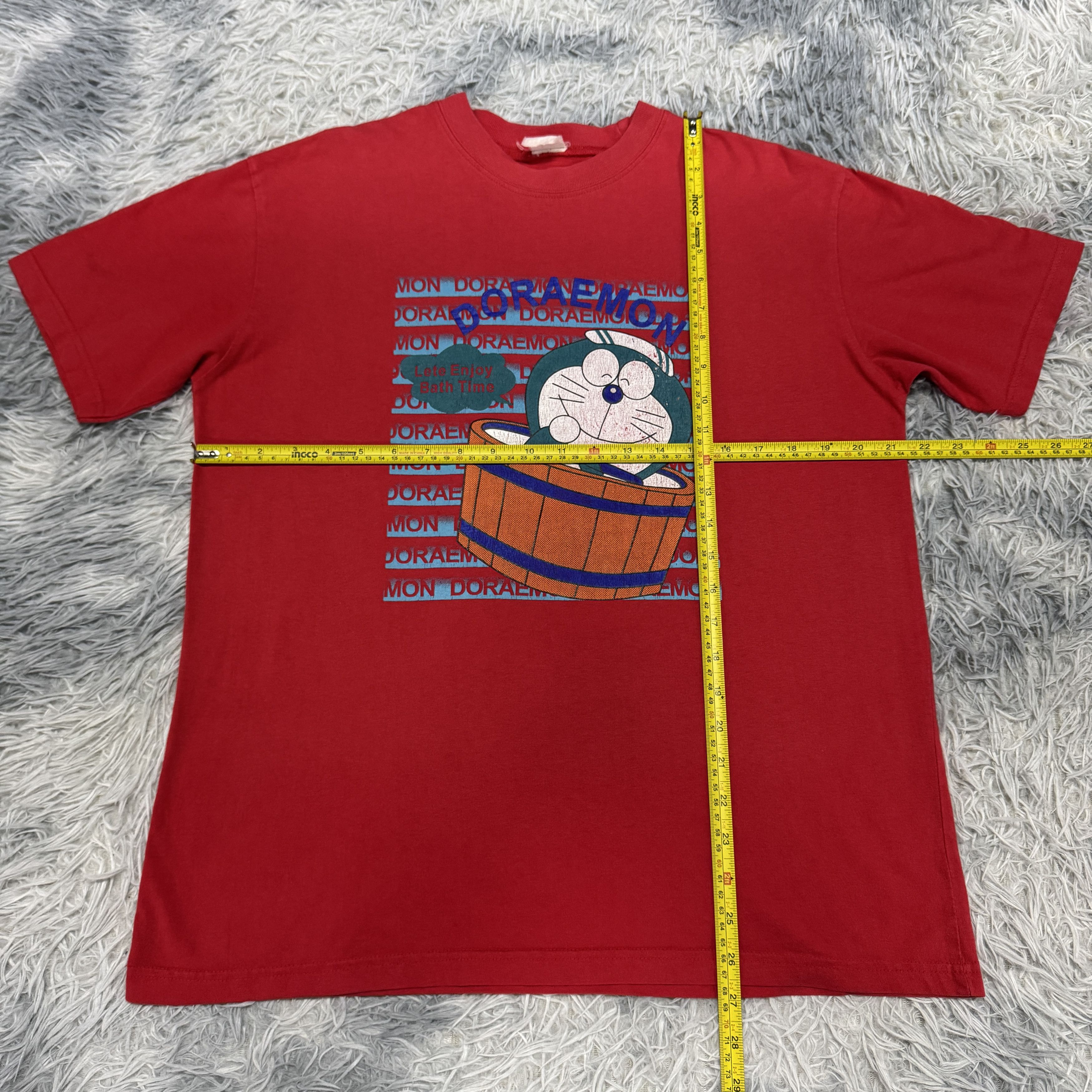 Anime Vintage Red graphic Tshirt featuring the character Doraemon Size US L / EU 52-54 / 3 - 5 Thumbnail