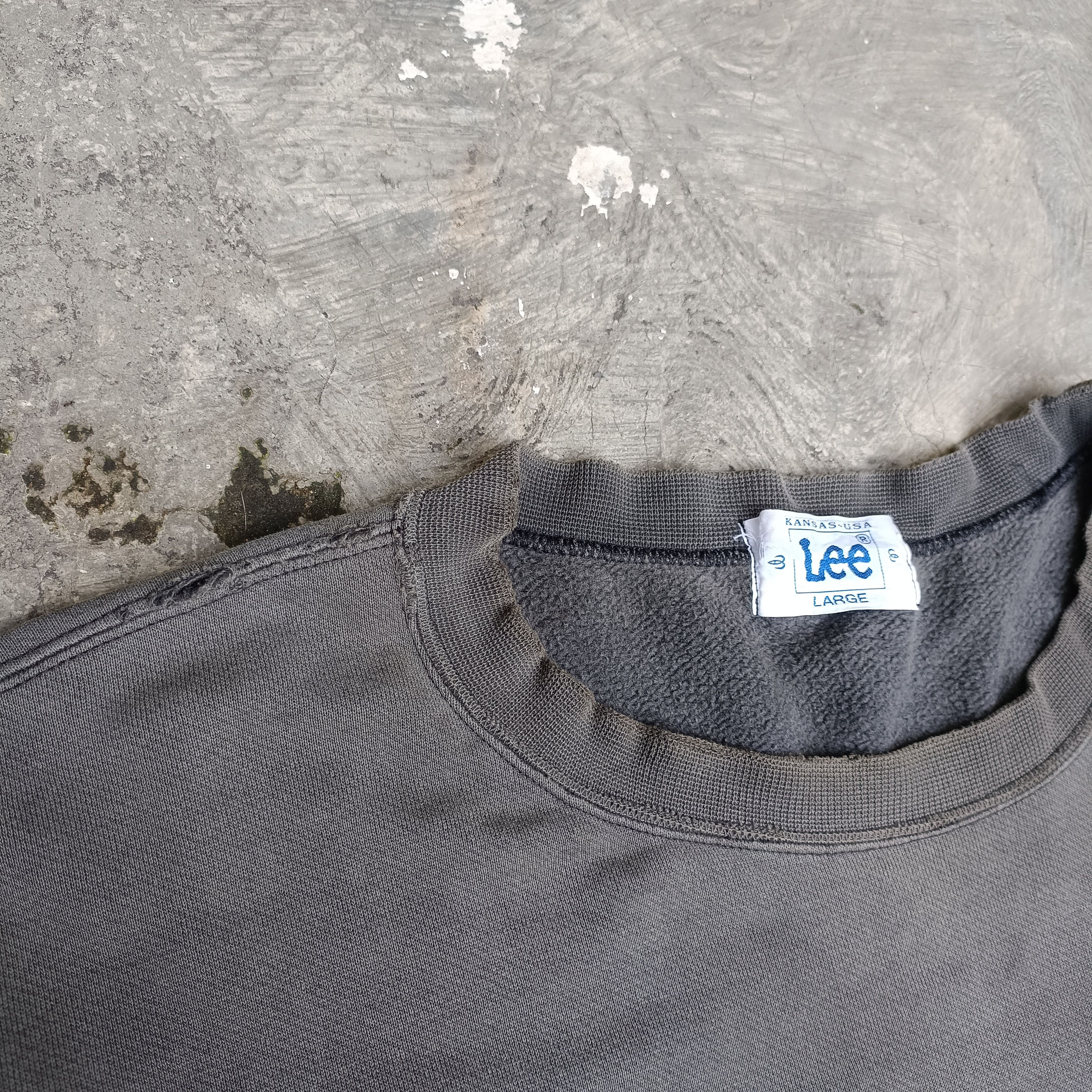 Vintage Vintage1990 Lee - Trashed Lee Sweatshirt Sunfaded Size US L / EU 52-54 / 3 - 5 Thumbnail