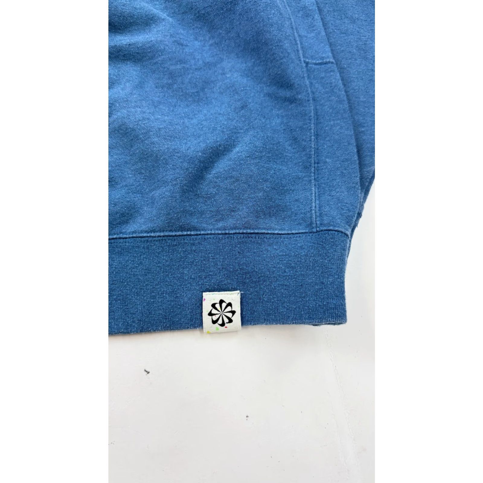 Nike Nike Sweatshirt Mens Small Blue Fleece Crewneck Pullover Glitter Swoosh Logo Size US S / EU 44-46 / 1 - 7 Thumbnail