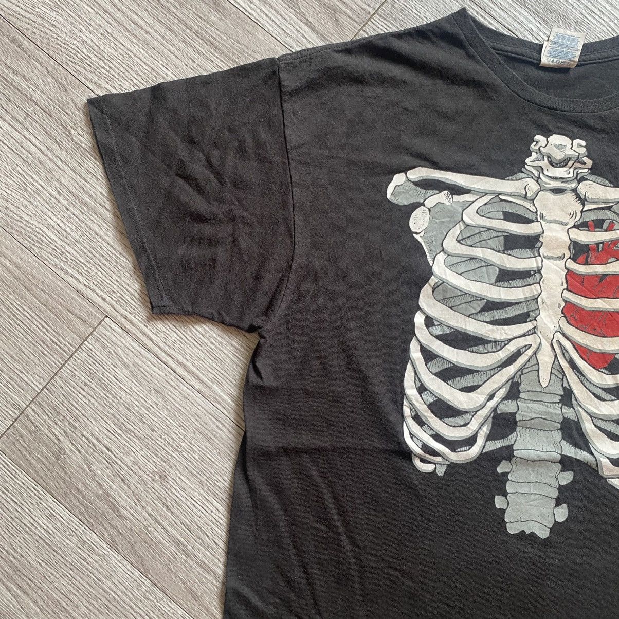 Japanese Brand Big bone Skeleton skull tshirt Size US XL / EU 56 / 4 - 4 Thumbnail