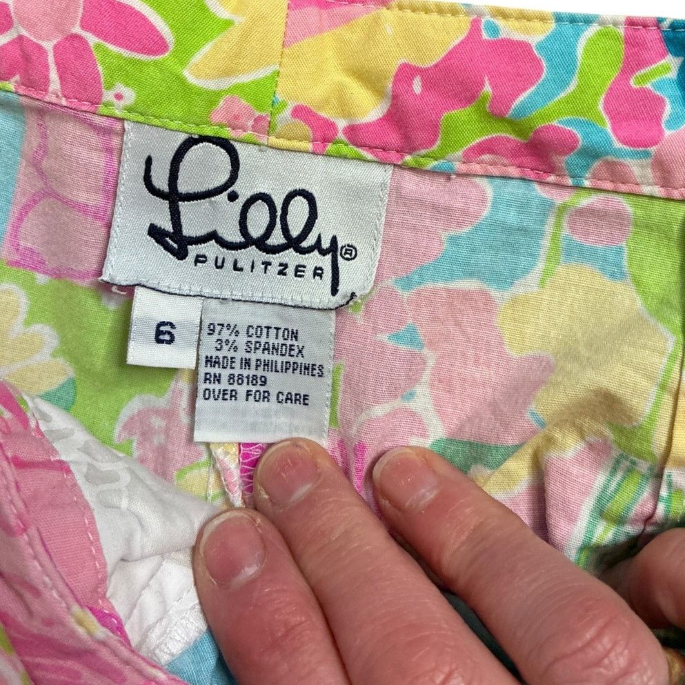 Lilly Pulitzer Lilly Pulitzer Patchwork Floral Stretch Crop Pants Size 6 Size 28" / US 6 / IT 42 - 2 Thumbnail