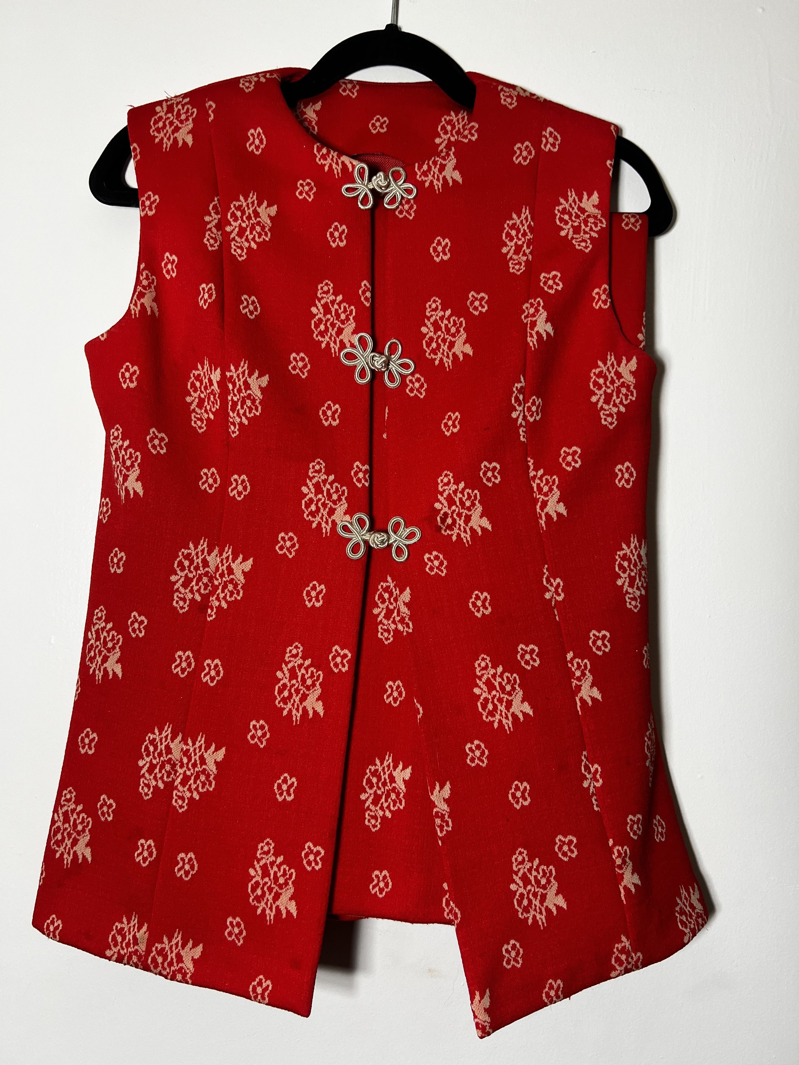 Vintage Vintage 60's-70's 2pcs High Waist Red Chinese Floral Suit Size 28" / US 6 / IT 42 - 1 Thumbnail