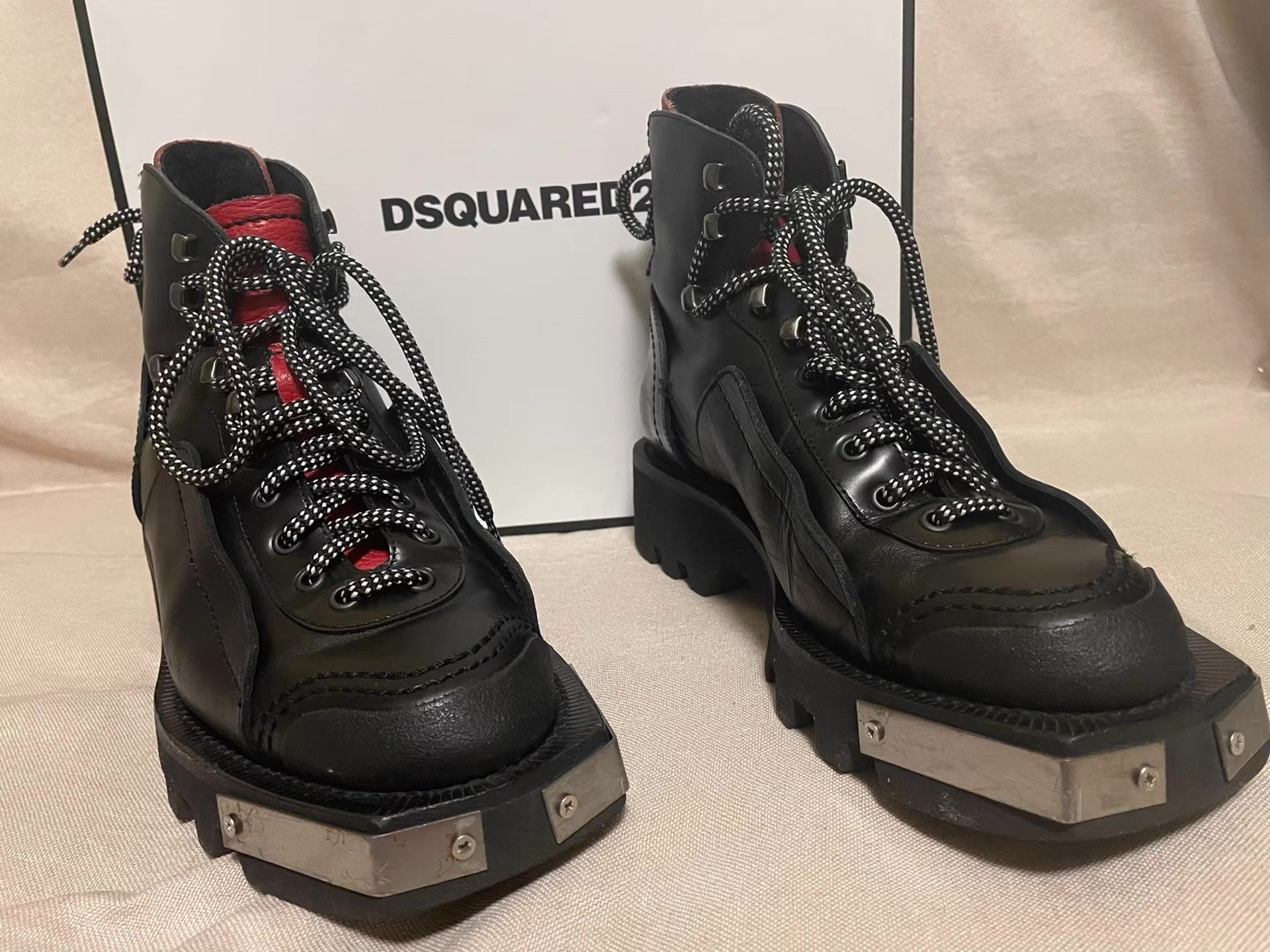 Dsquared2 Dsquared2 D2 boots Q4 Size US 7 / EU 40 - 1 Thumbnail