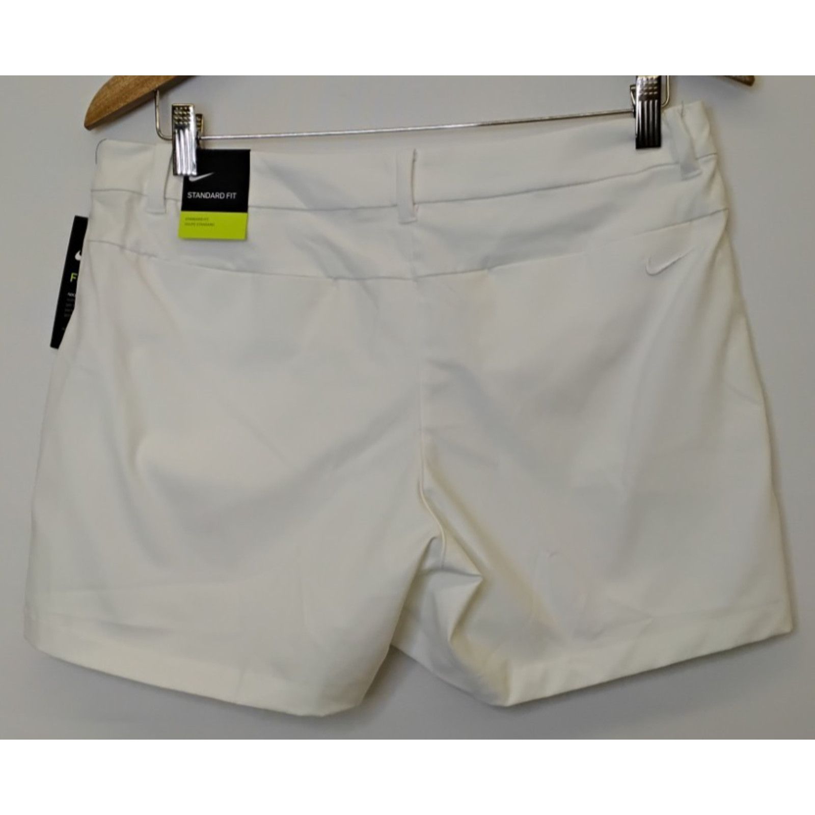 Nike Nike Golf Shorts Women's 8 White Performance Sportswear NWT Size 30" / US 8 / IT 44 - 3 Thumbnail